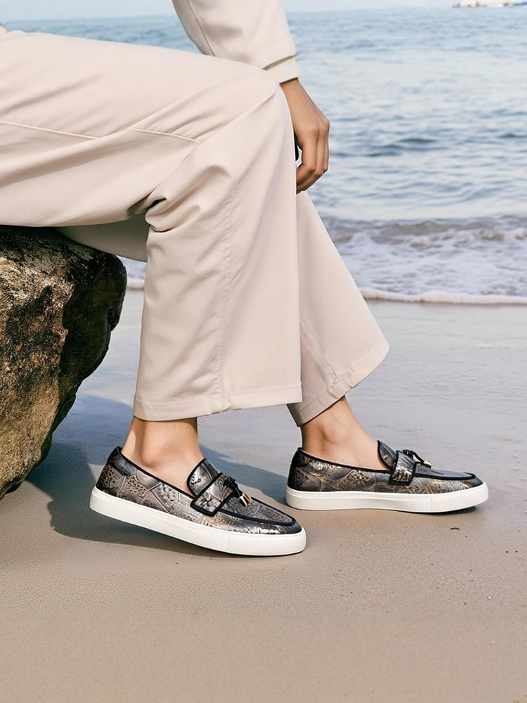 Designer bronze silver concave and convex microfiber leather men's casual sneakers with metal tassels white thick-soled sneakers