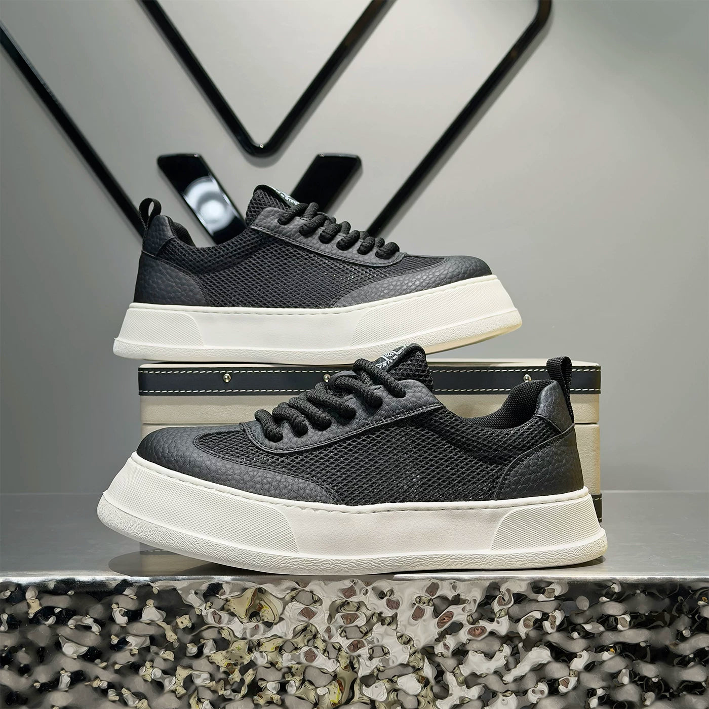Men's Platform Breathable Mesh Cut-Out Low-Top Skate Shoes 2026