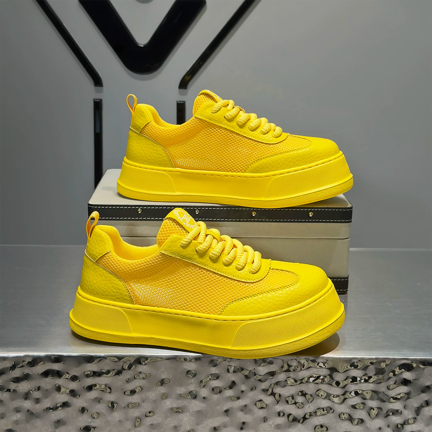 Men's Platform Breathable Mesh Cut-Out Low-Top Skate Shoes 2026