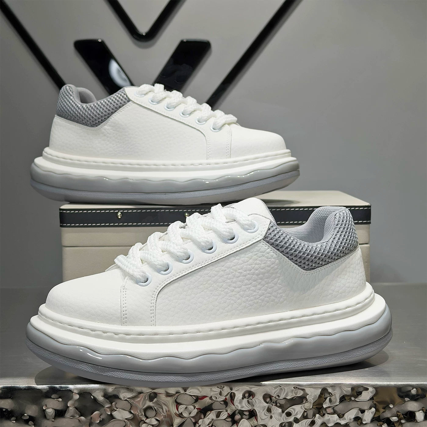 Men's Height-Increasing Platform Lace-Up Low-Top Minimalist White Sneakers Spring