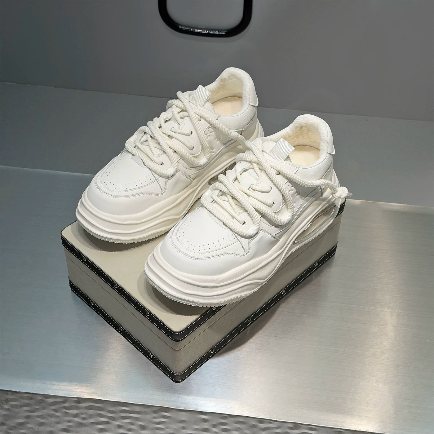 Men's Height-Increasing Platform Genuine Leather Trendy White Sneakers 2026 Spring New