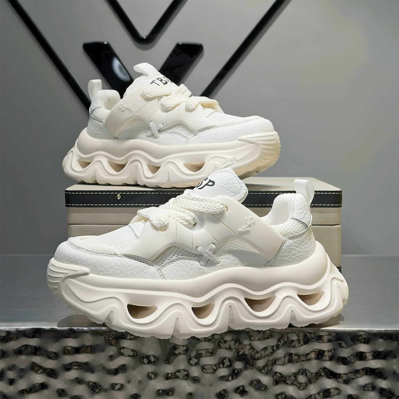 Men's Height-Increasing Platform Breathable Mesh Trendy Chunky Dad Sneakers 2026 Summer