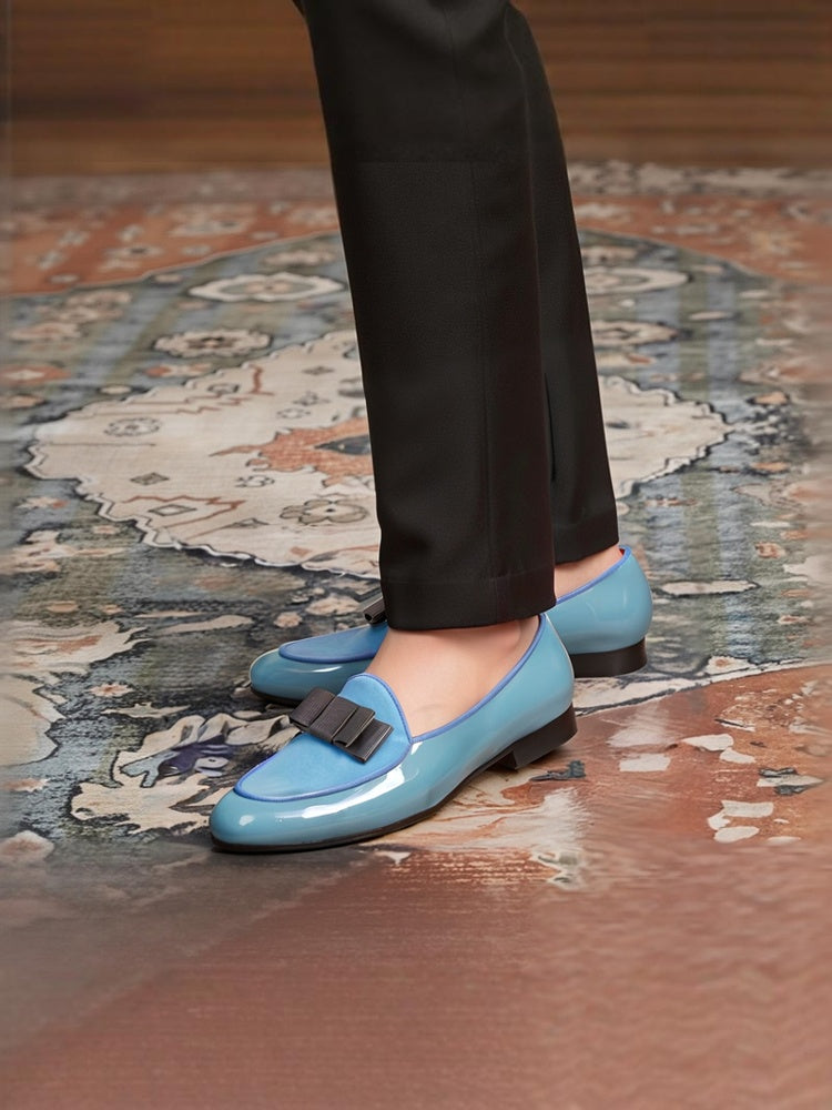 Sky blue patent leather and nubuck leather men's loafers European and American style catwalk party style bow design formal shoes