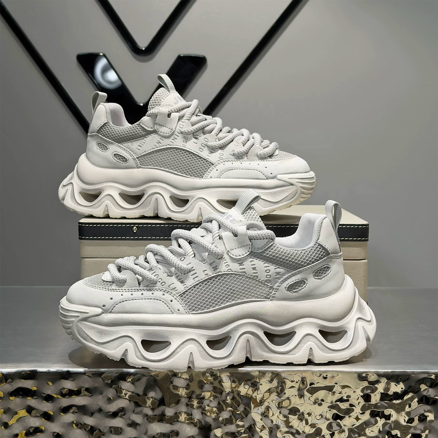 Men's Platform Breathable Retro Trendy Chunky Dad Sneakers 2026 Summer