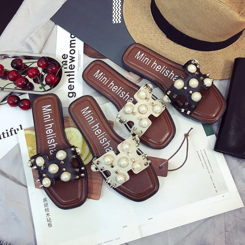 Korean style women's sandals. Rubber soles, slip-on style, pearl pattern, soft soles, beautiful and chic design, lightweight, comfortable to wear, cute. (black)