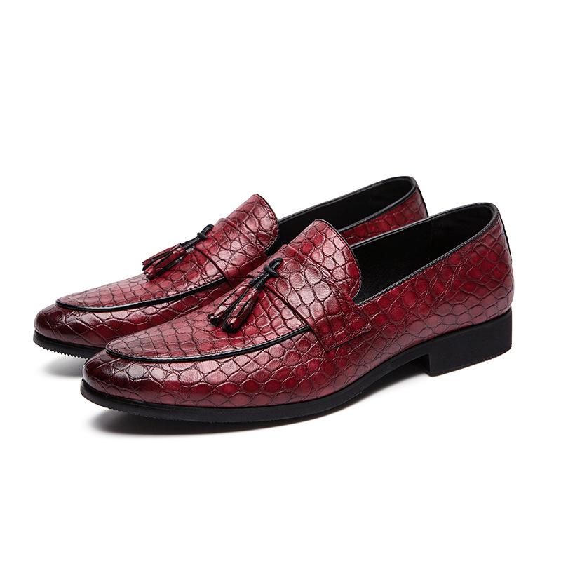 2024new spring men's British wind foreign trade large size pointed shoes pattern casual trend breathable men's shoes