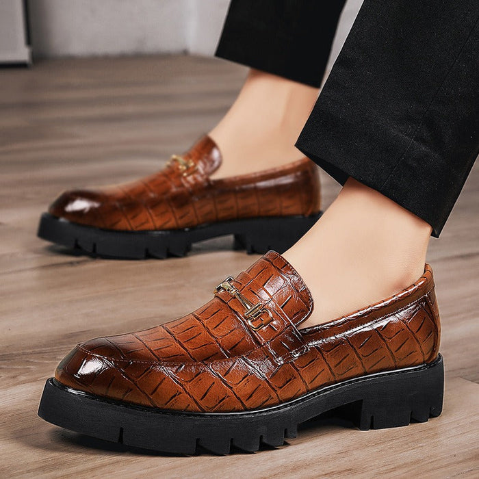 Spring and Autumn New Style Crocodile Pattern Embossed Business Formal Shoes Youth Pointed Toe Glossy Wedding Shoes Patent Leather Slip-on Men's Shoes(P)