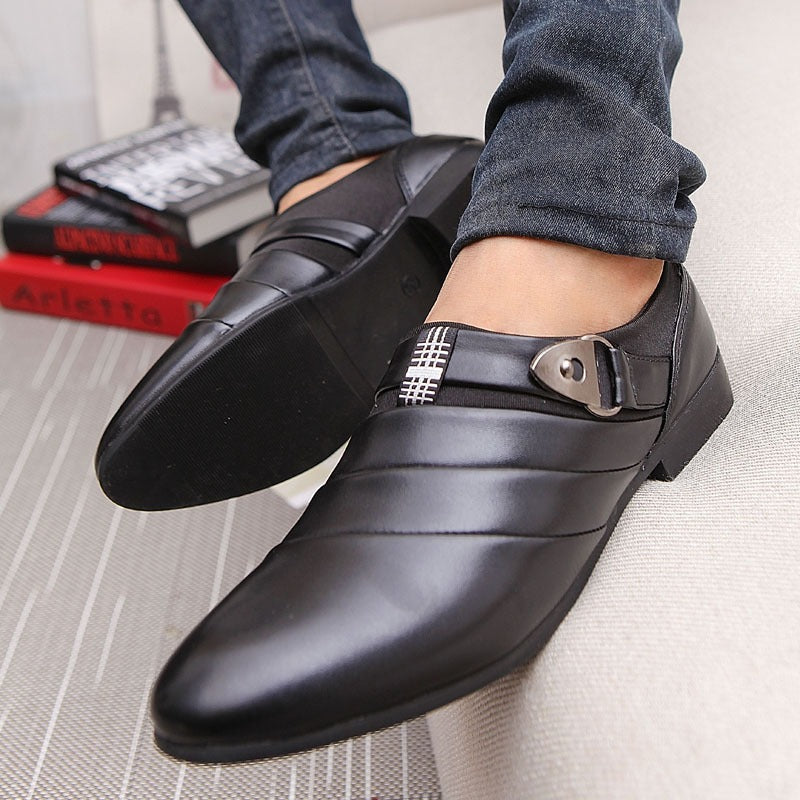 New Men's Casual Shoes, Fashionable Slip-On Men's Shoes, British Pointed Toe Leather Shoes