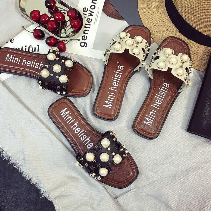Korean style women's sandals. Rubber soles, slip-on style, pearl pattern, soft soles, beautiful and chic design, lightweight, comfortable to wear, cute. (white)