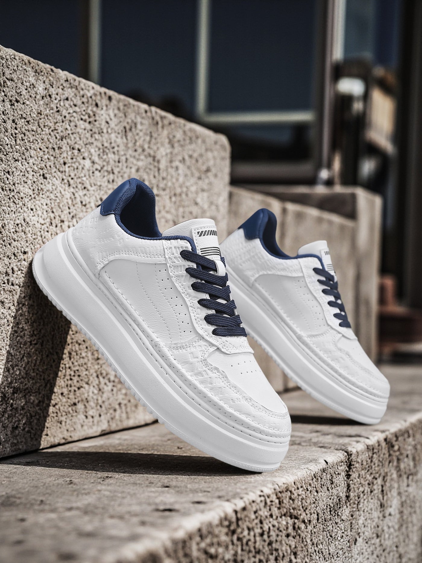 Men's 2026 new winter versatile trendy retro genuine leather white sneakers chunky sole height increasing athletic casual streetwear shoes 17