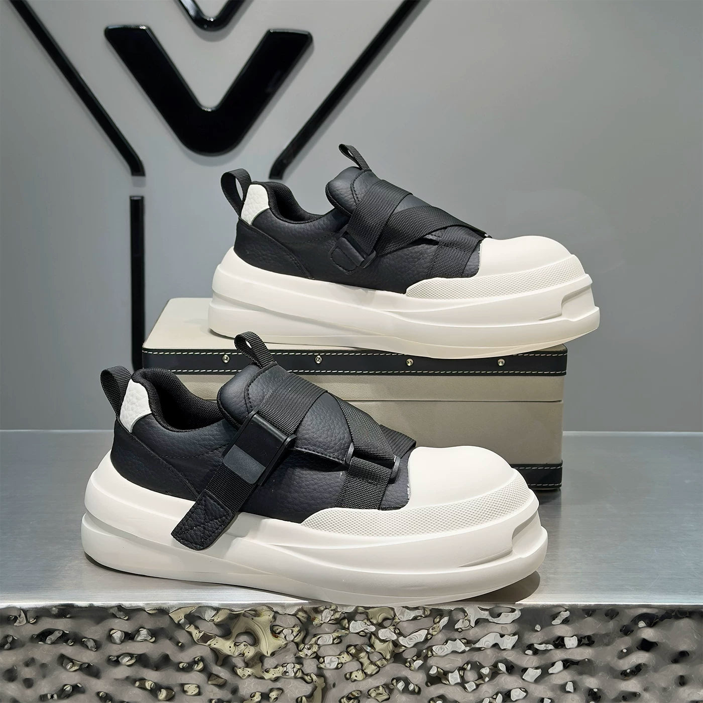 Men's Platform Low-Top Big-Toe Trendy Skate Shoes 2026 New