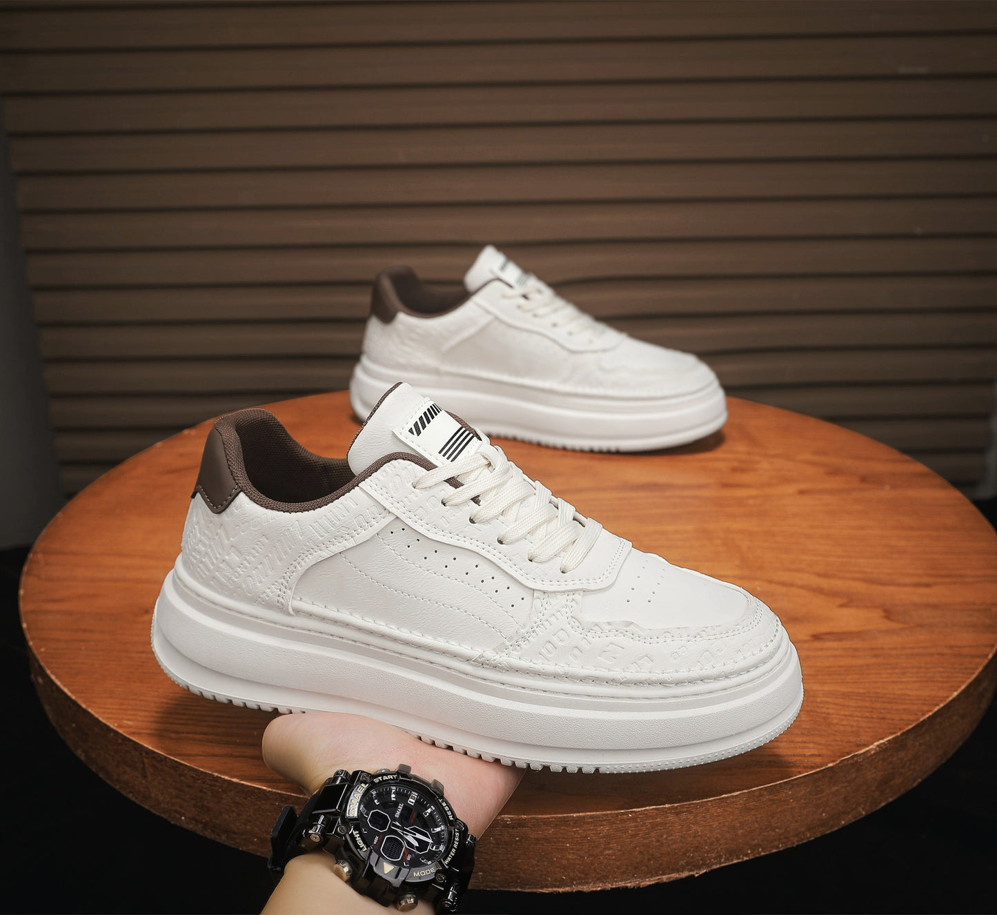 Men's 2026 new winter versatile trendy retro genuine leather white sneakers chunky sole height increasing athletic casual streetwear shoes