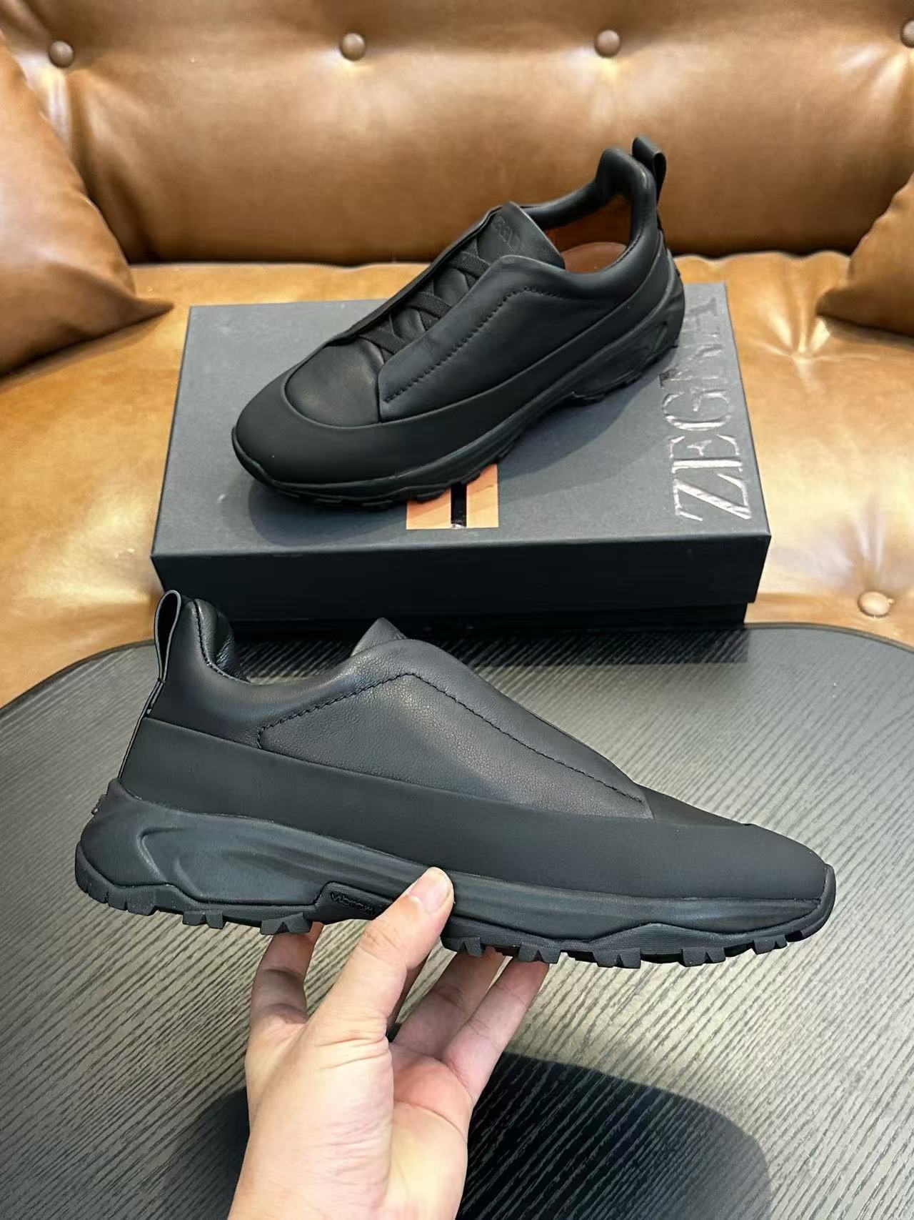 Cross-border zz men's suede casual shoes outdoor sports shoes cross elastic band thick sole light sole low ankle shoes men