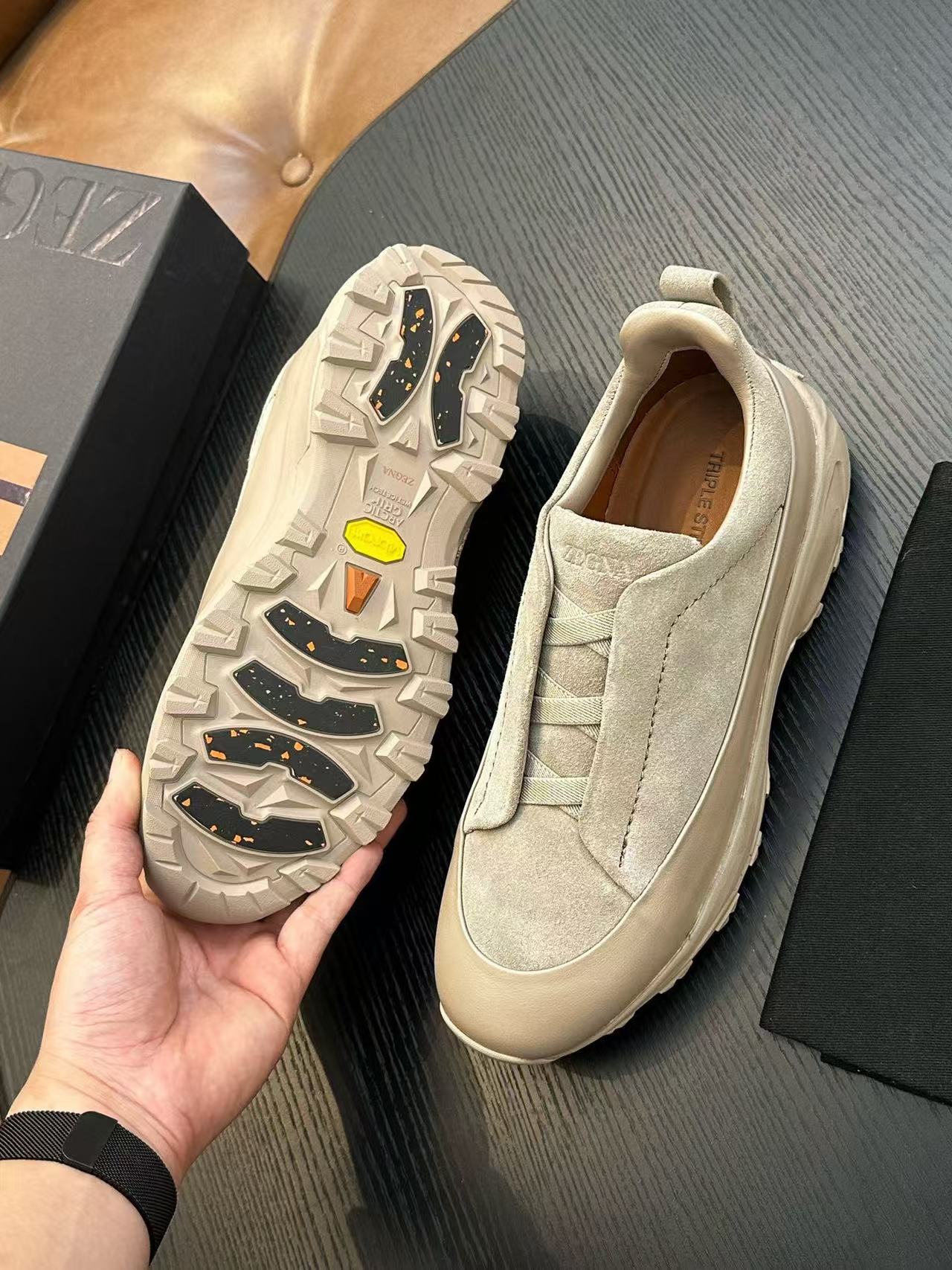 Cross-border zz men's suede casual shoes outdoor sports shoes cross elastic band thick sole light sole low ankle shoes men