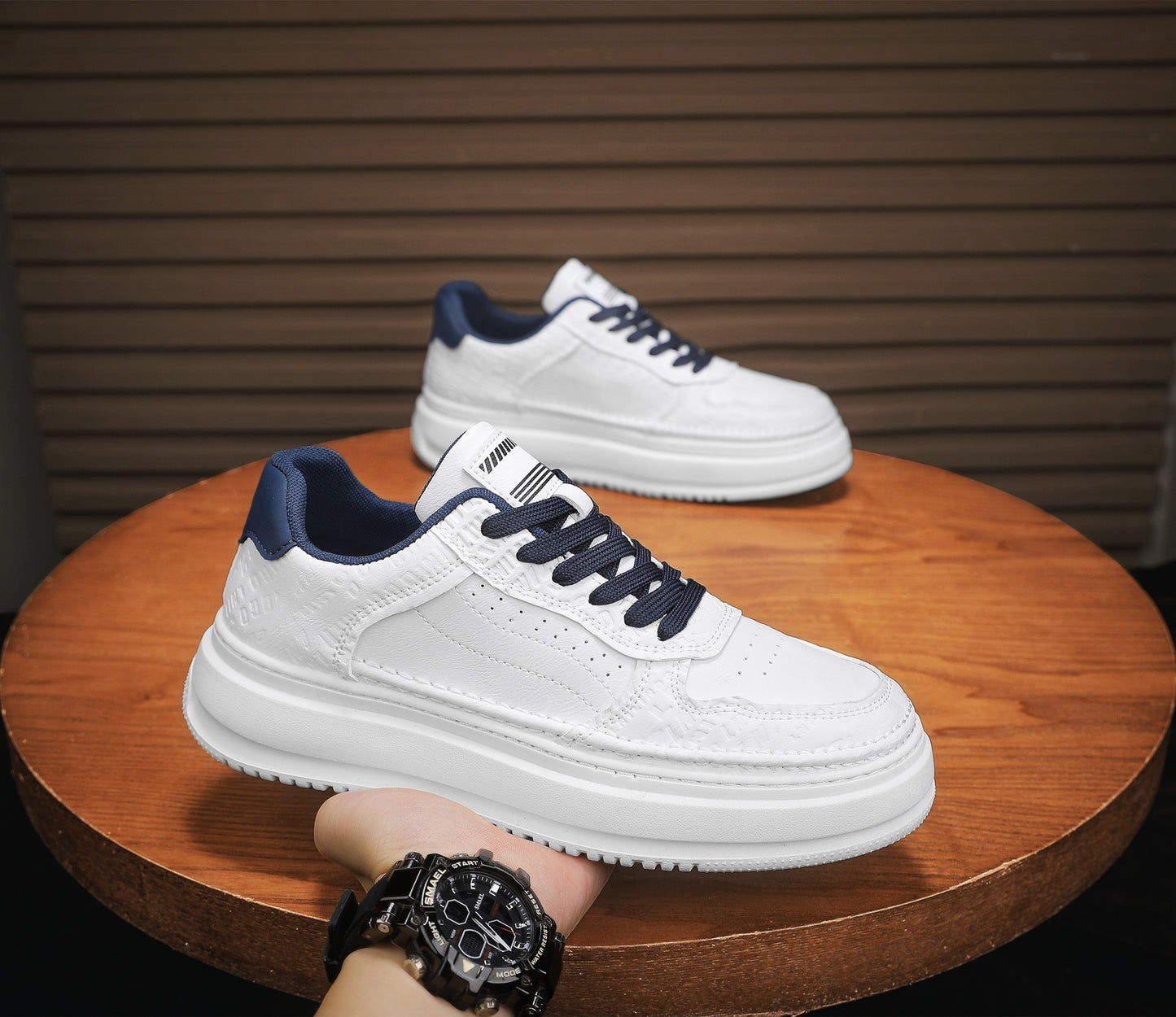 Men's 2026 new winter versatile trendy retro genuine leather white sneakers chunky sole height increasing athletic casual streetwear shoes