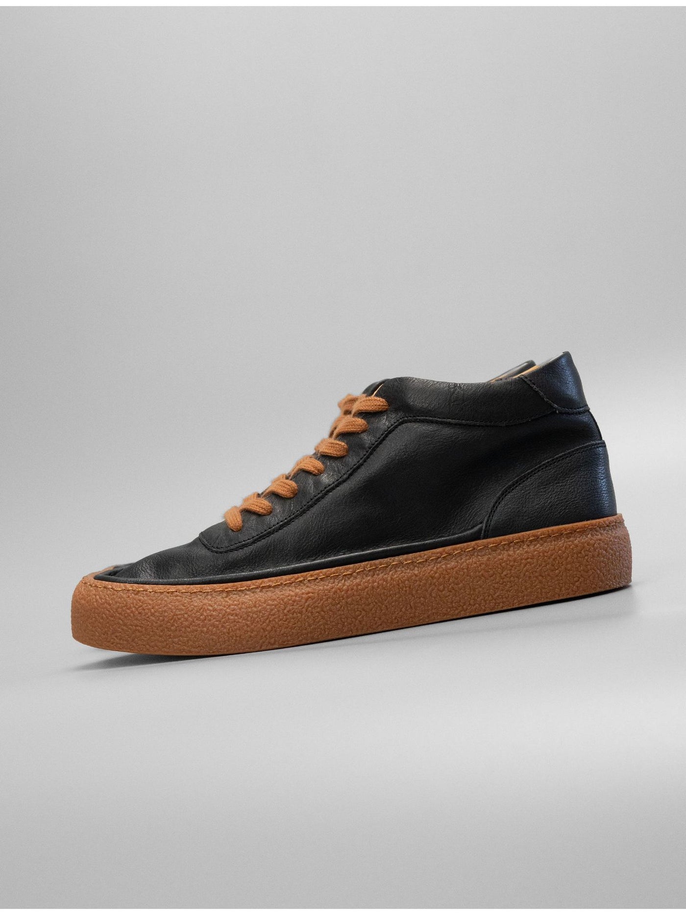 European station 2024 new retro solid color trendy shoes black cowhide sneakers versatile genuine leather mid-top men's casual shoes 6
