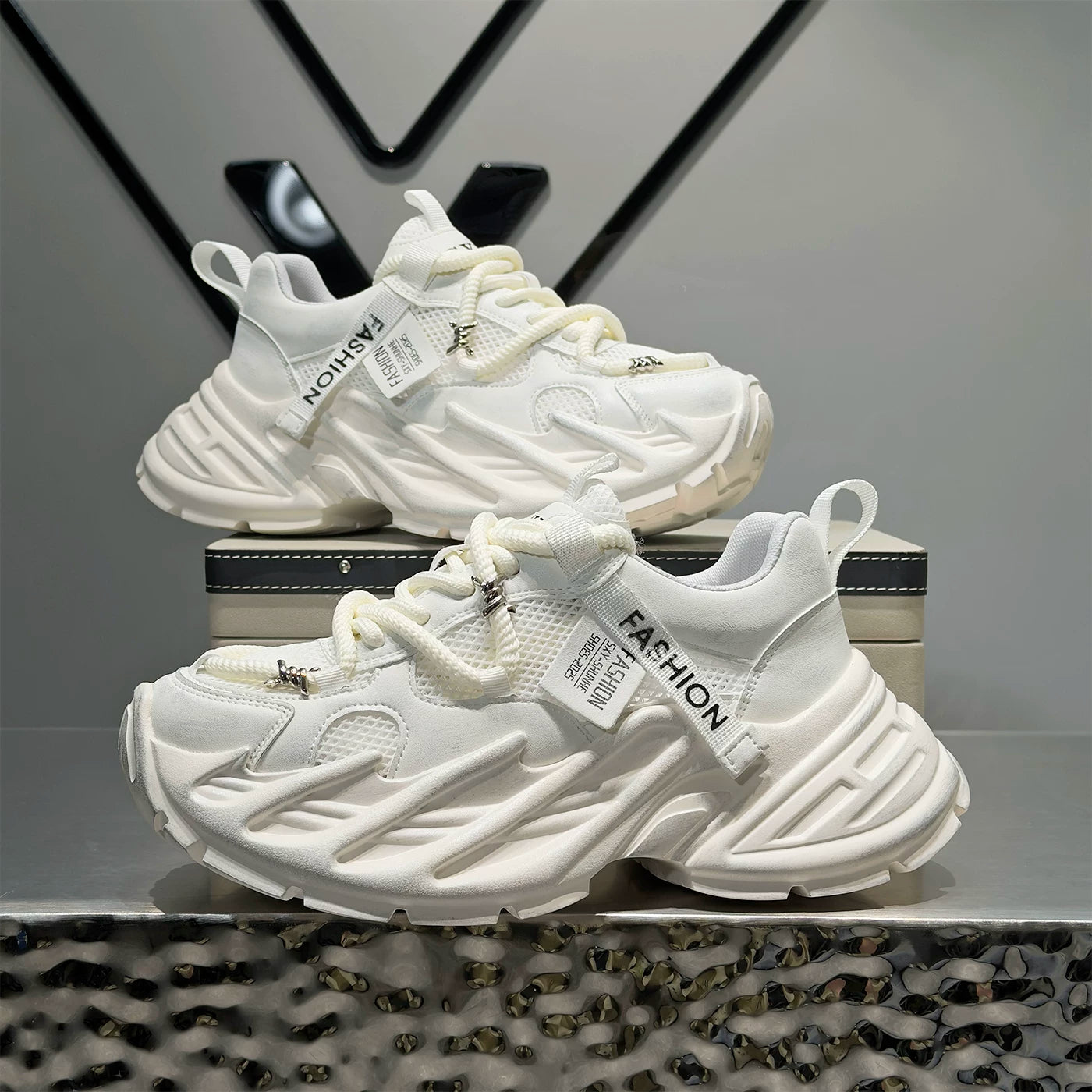 Men's Height-Increasing Platform Breathable Mesh Chunky Dad Sneakers 2026 Summer New
