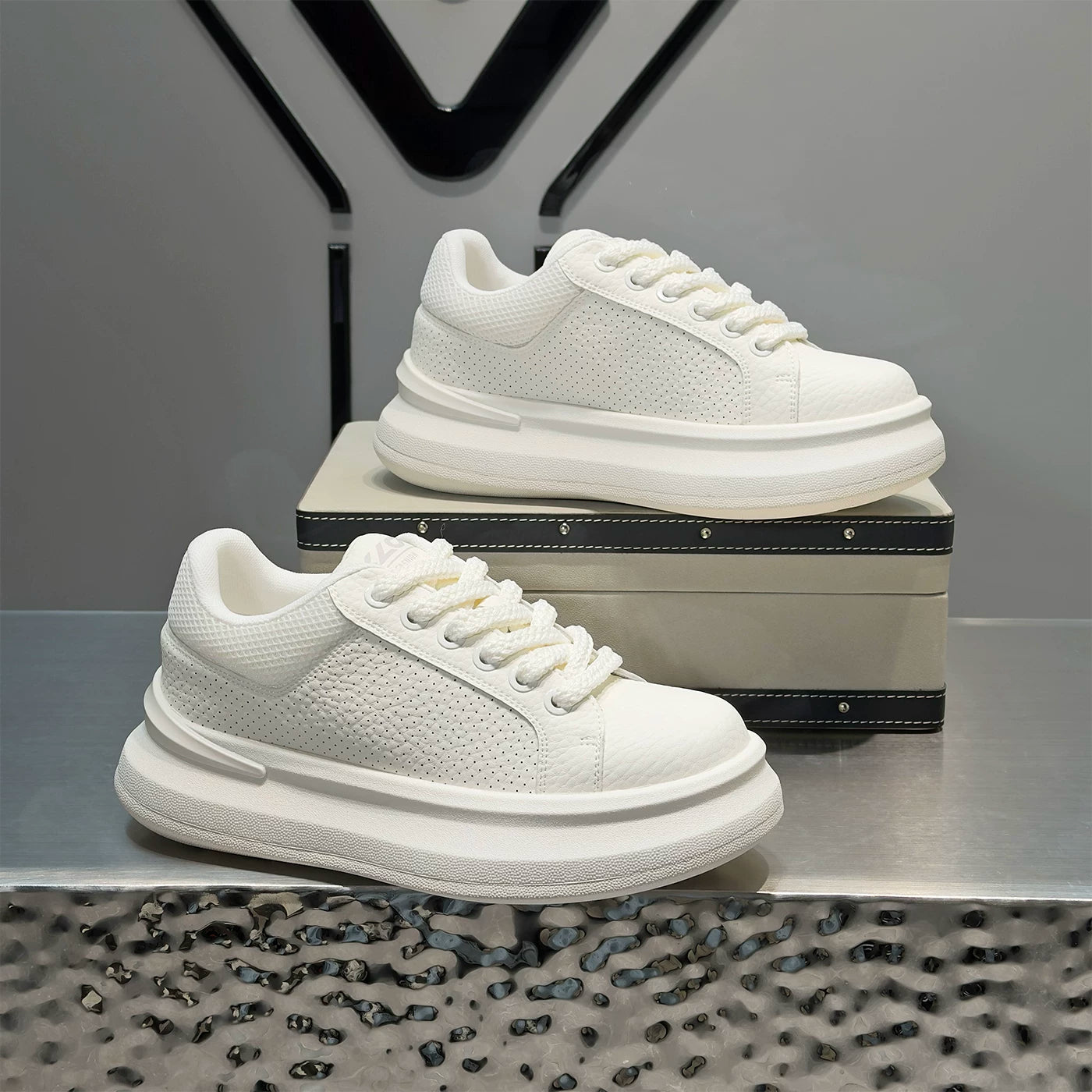 Men's Platform Breathable Low-Top Minimalist Trendy White Sneakers Summer