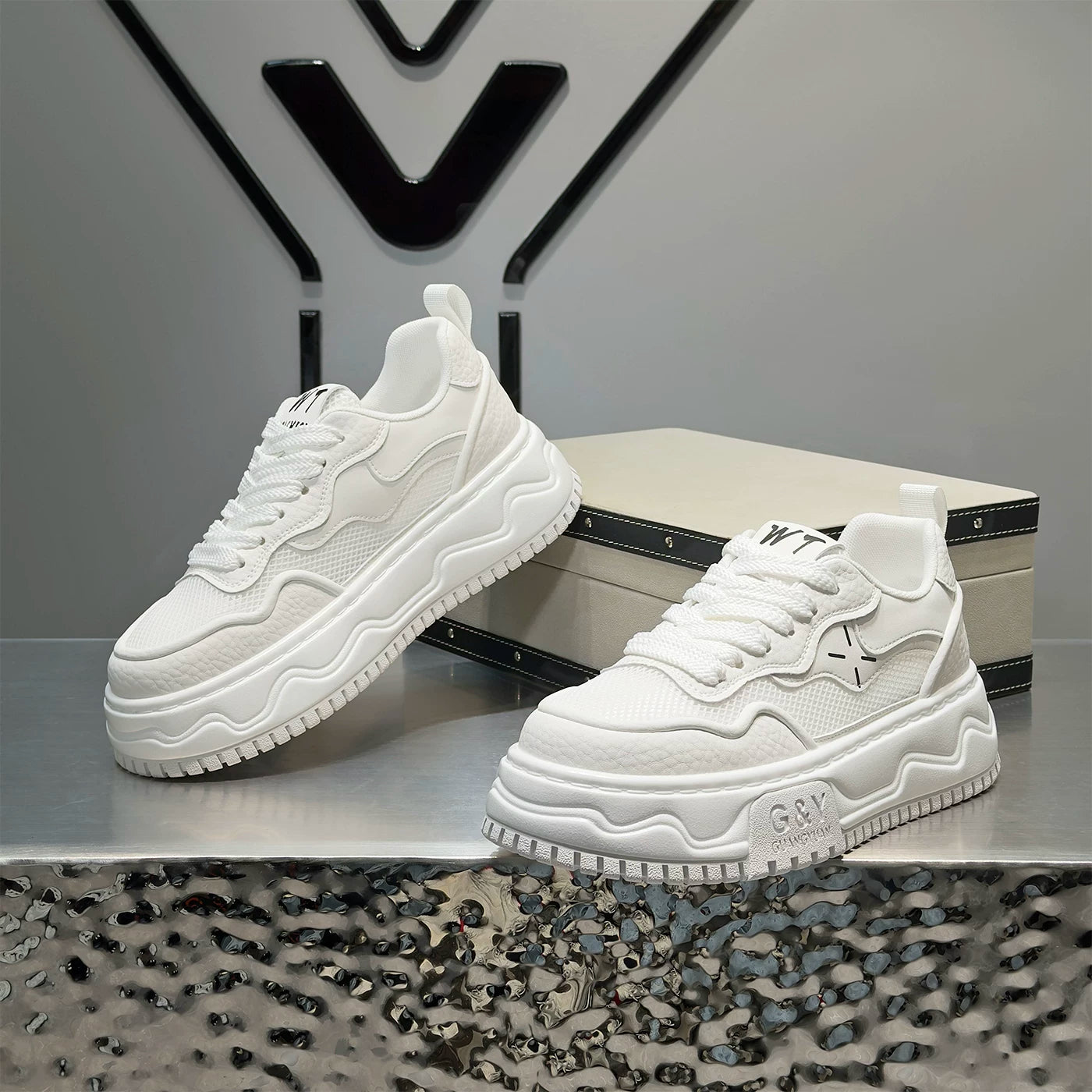 Men's Breathable Mesh Lace-Up Lightweight Trendy White Sneakers Spring