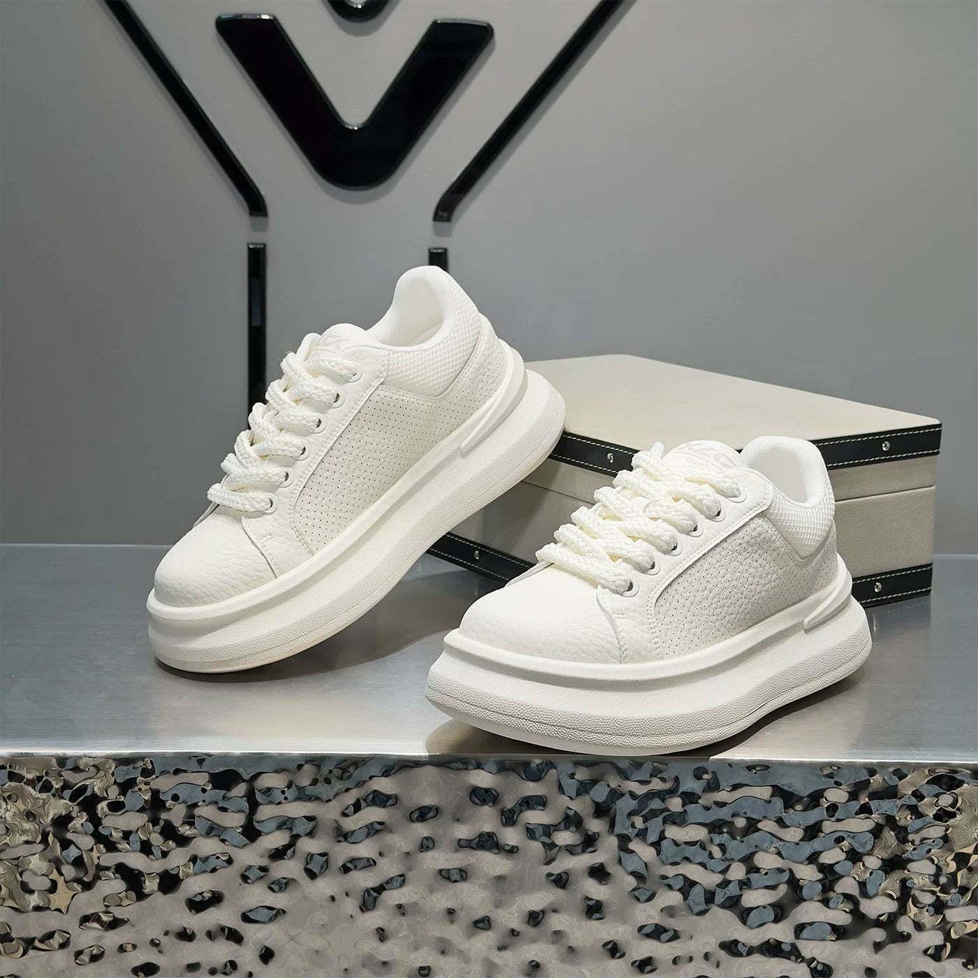 Men's Platform Breathable Low-Top Minimalist Trendy White Sneakers Summer