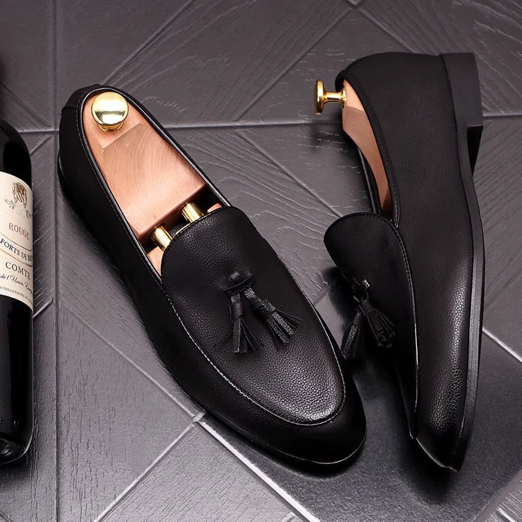 The trendy brand starts with the appearance ~ 2024 new one-foot versatile casual leather shoes, the trend of fashion increases the height of beanie shoes for men