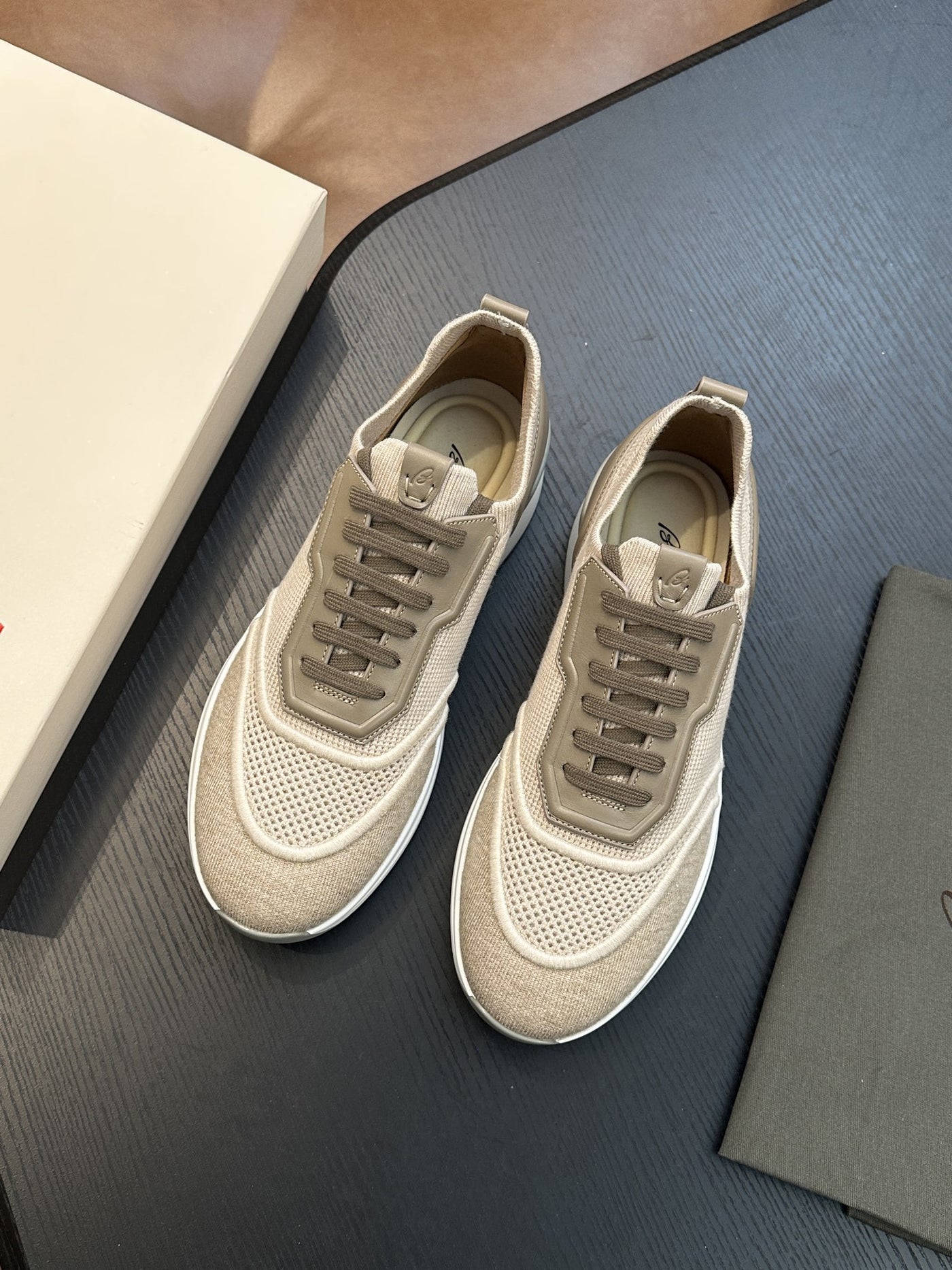 European station new men's flyknit breathable trendy sneakers versatile casual shoes cross-border foreign trade custom oem bn 31