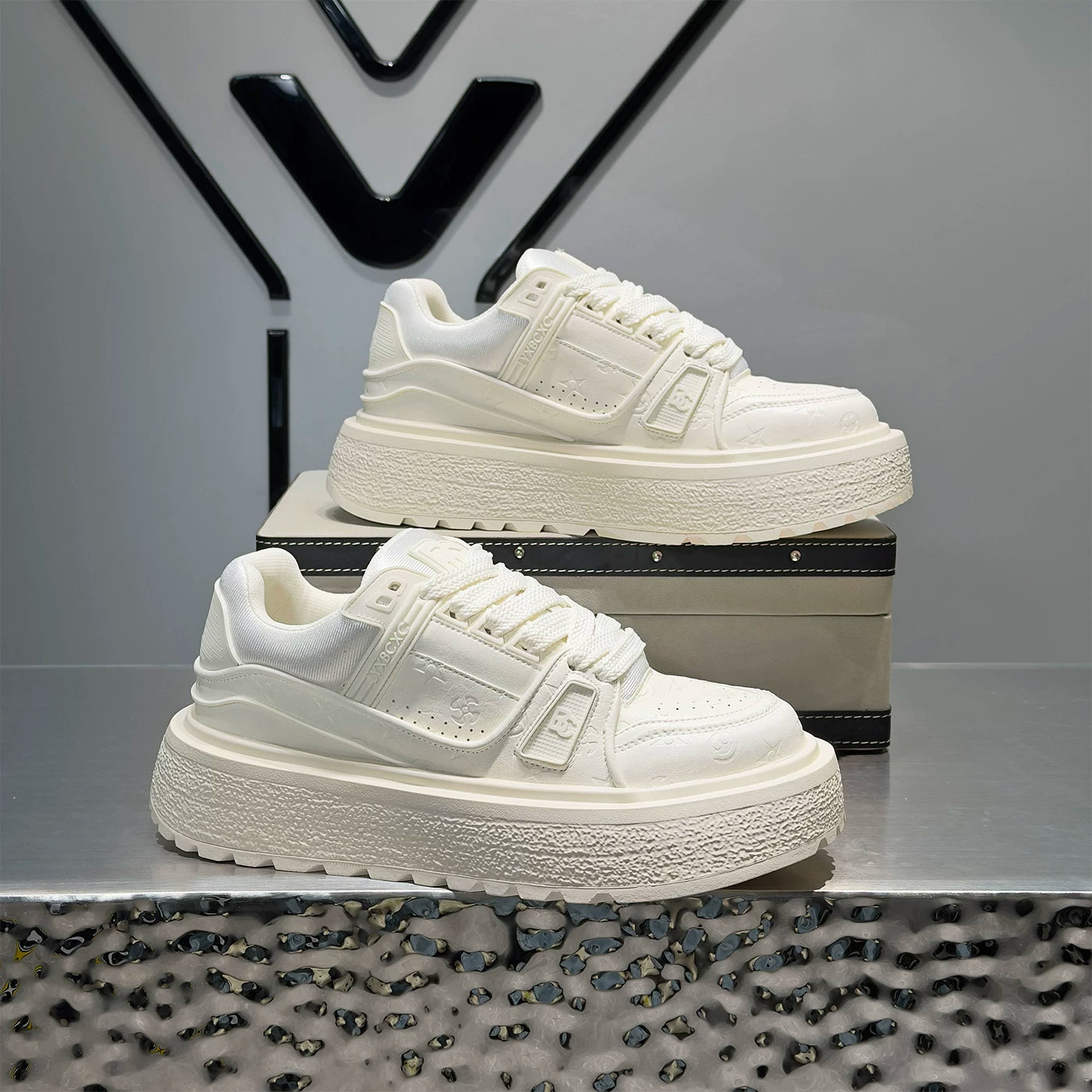 Men's Height-Increasing Platform Plus Size Trendy White Sneakers 2026 Summer New