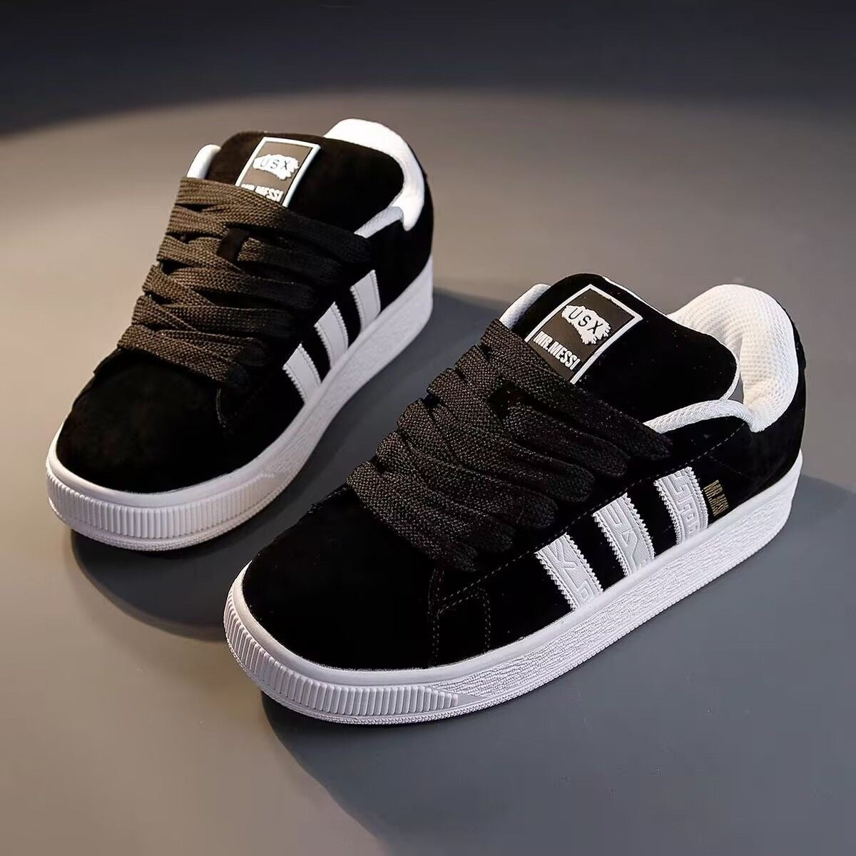 Classic Low-Top Retro Bread Shoes for Men and Women