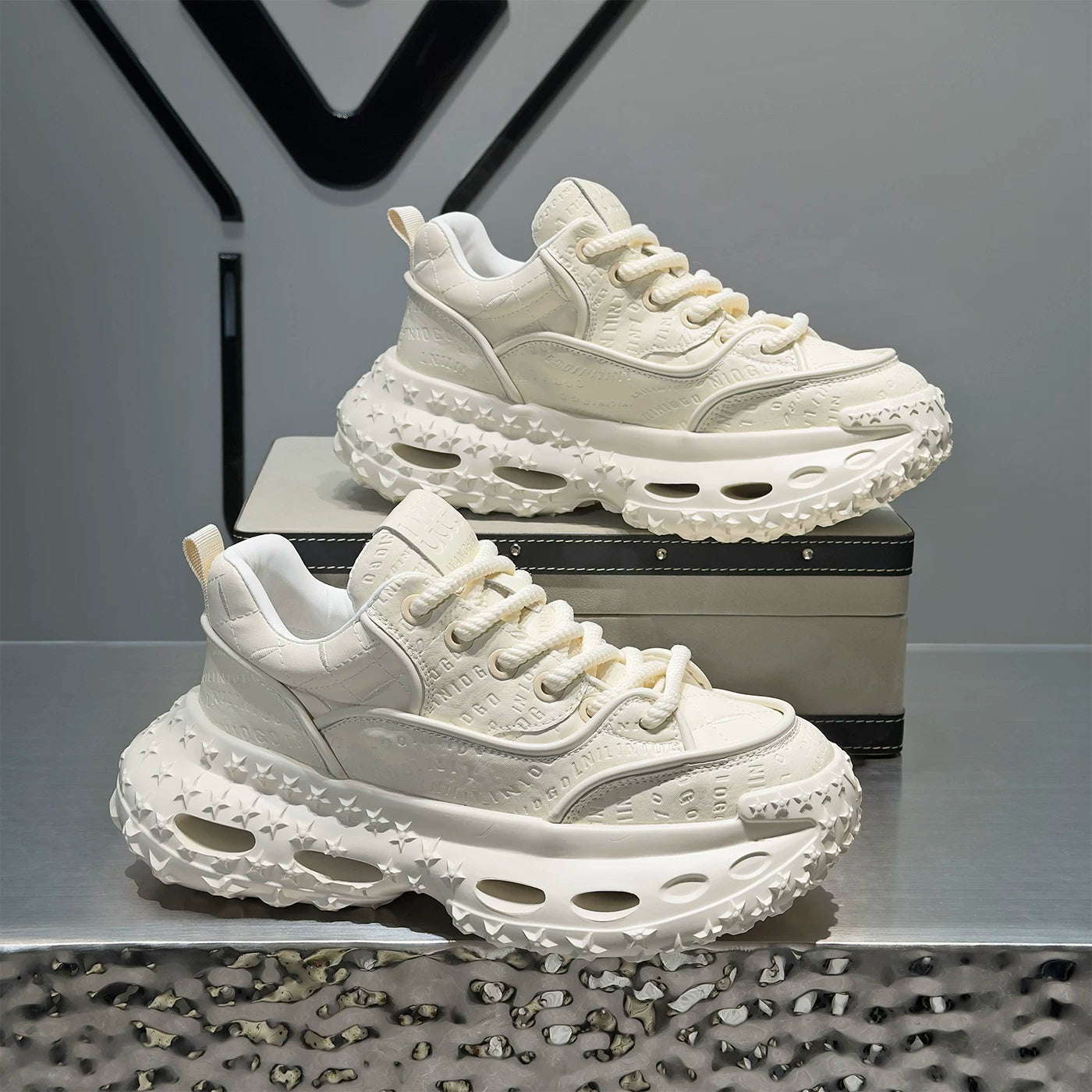 Men's Platform Breathable Low-Top Chunky Dad Sneakers 2026 Summer New