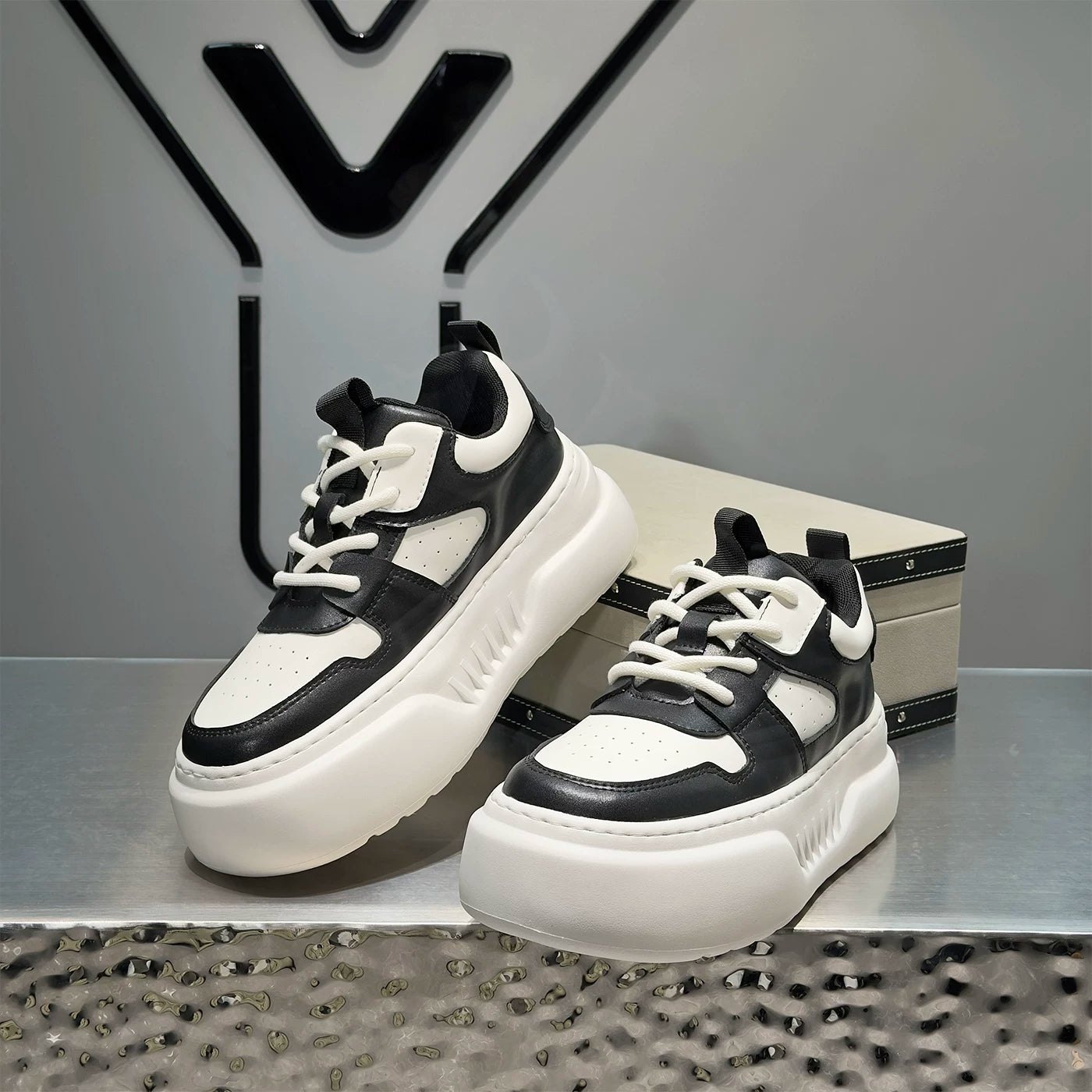 Men's Height-Increasing Platform Trendy White Sneakers 2026 New