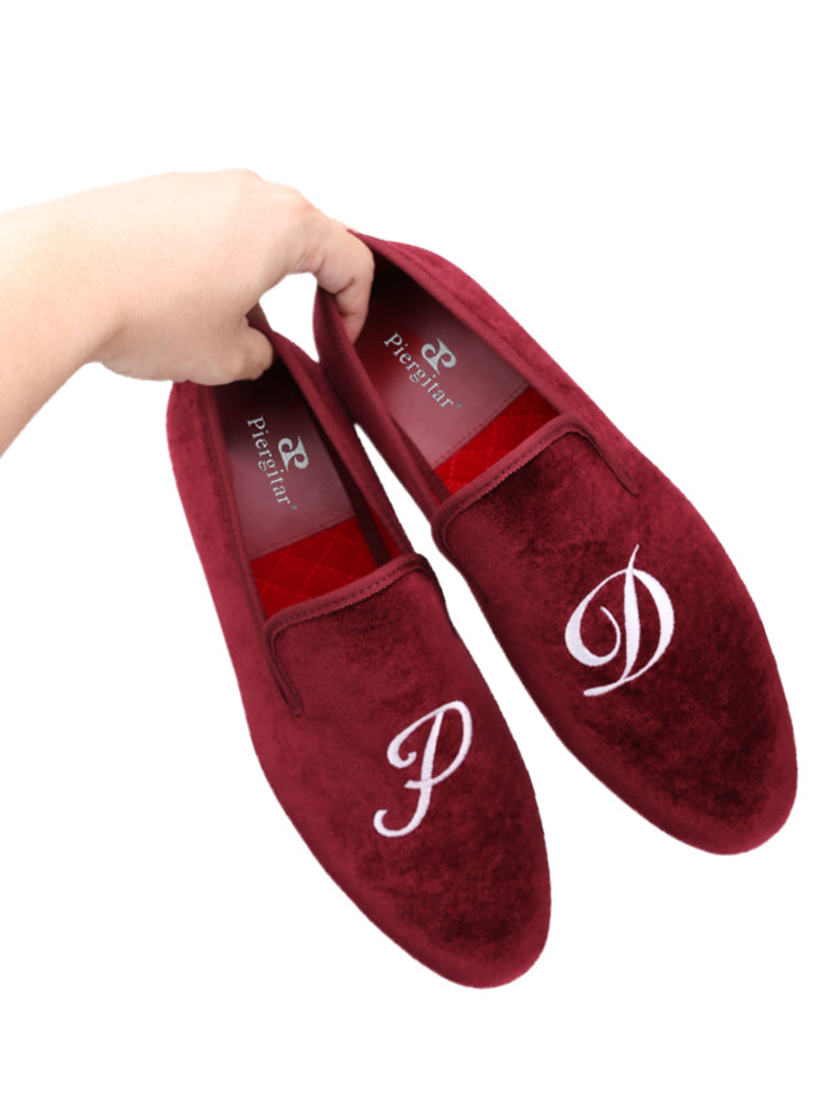 Burgundy burgundy silk velvet men's loafers classic British style initials embroidered shoes trendy shoes