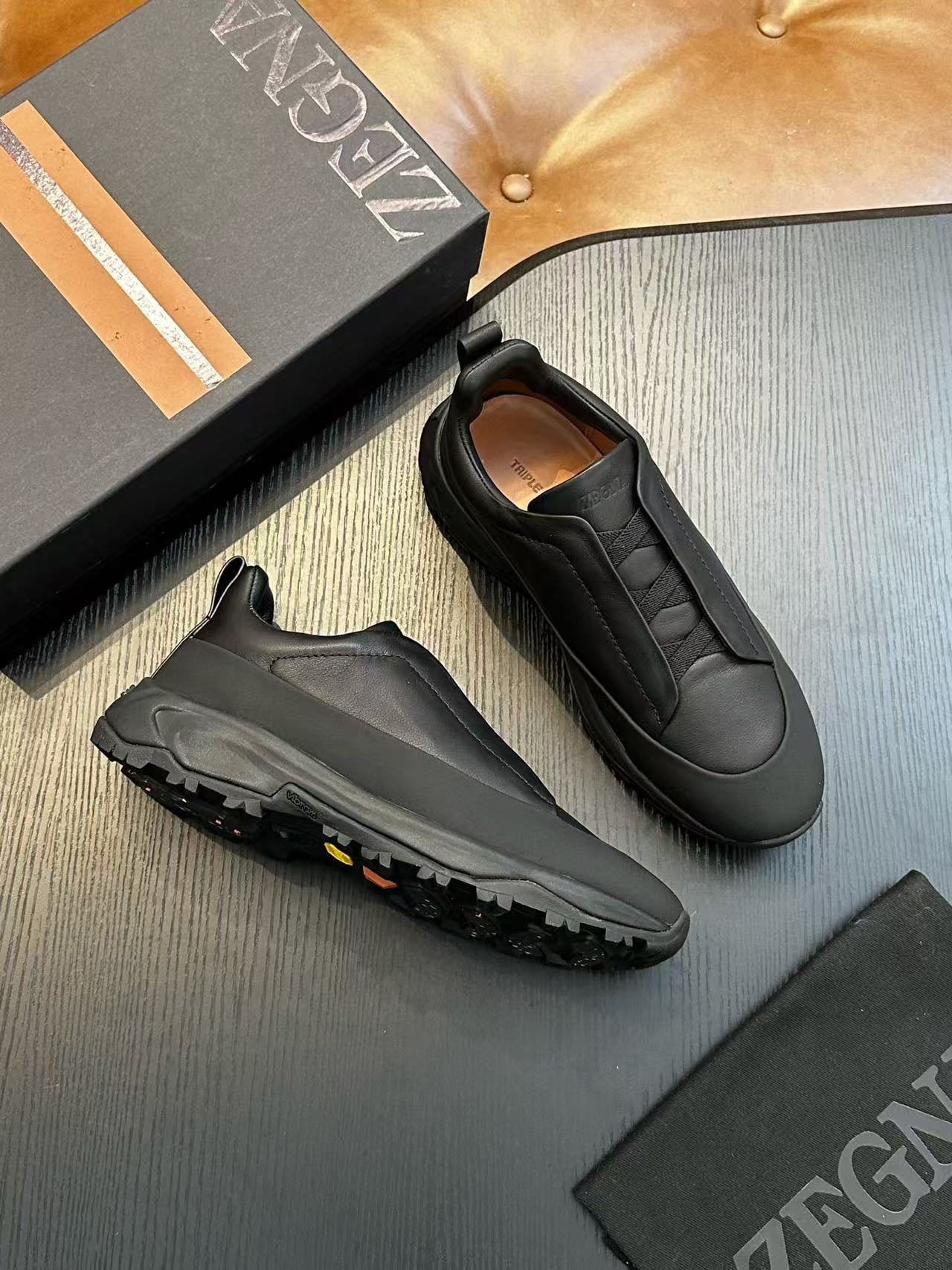 Cross-border zz men's suede casual shoes outdoor sports shoes cross elastic band thick sole light sole low ankle shoes men