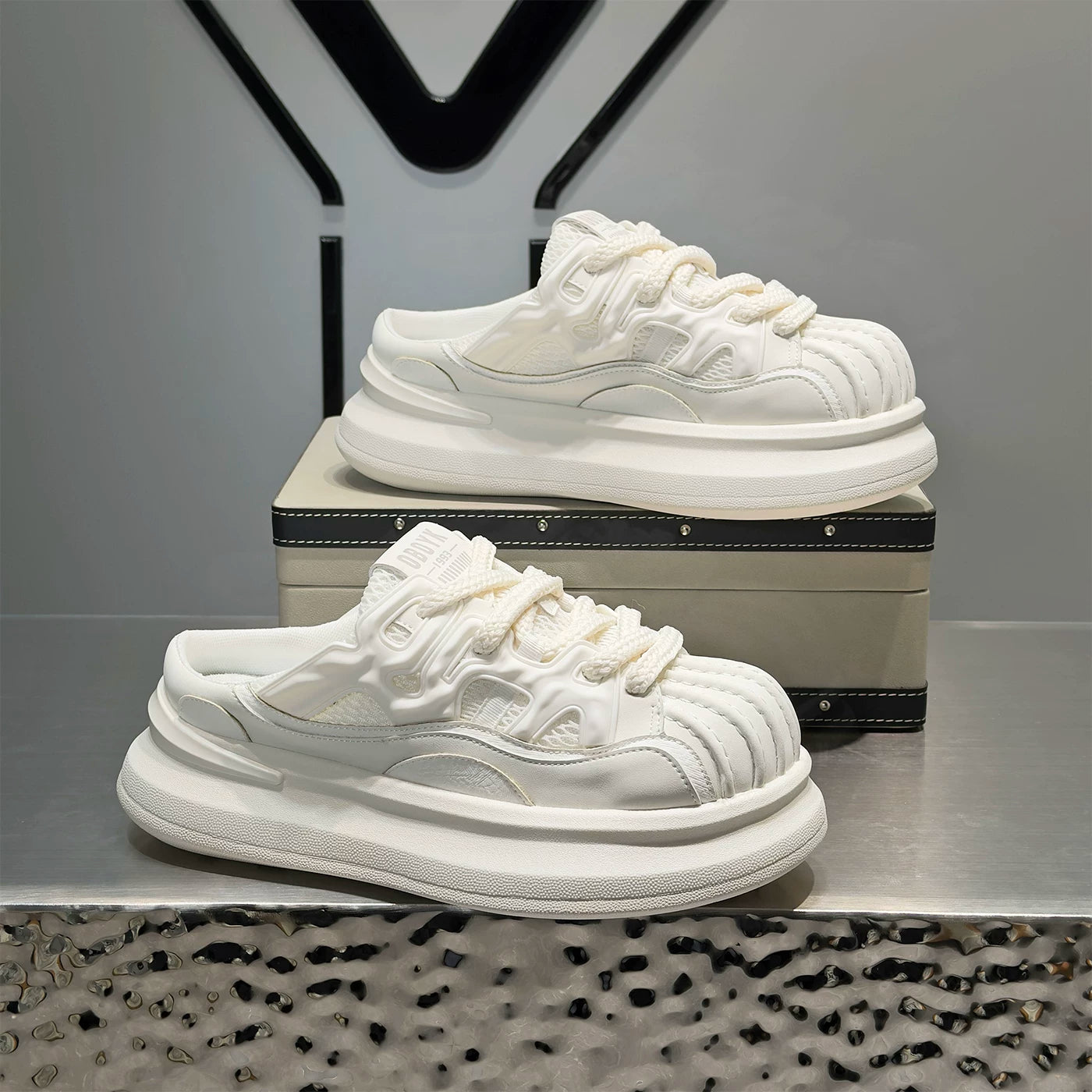 Men's Platform Breathable Closed-Toe Slip-On White Sneakers 2026 Summer New