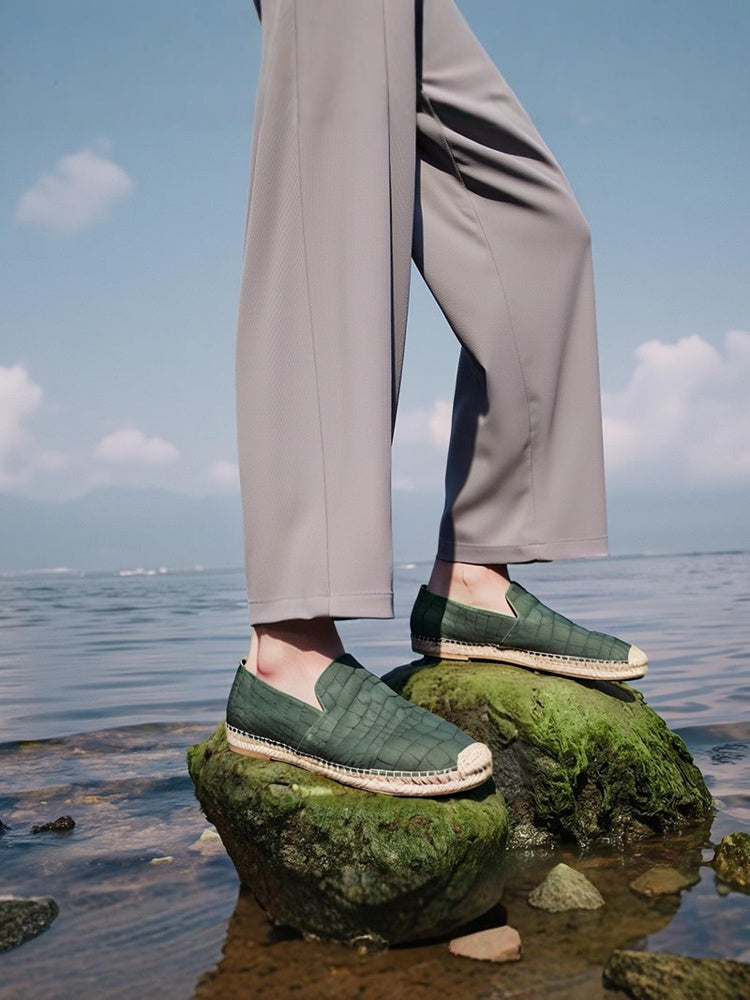 European and American classic crocodile pattern nubuck leather men's fisherman's shoes, handmade slip-on fashionable casual shoes, trendy and versatile