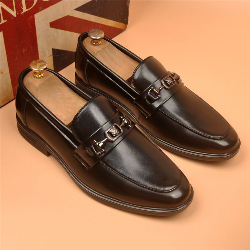 2026 new men's business casual shoes pointed toe leather loafers british style wedding shoes soft 6
