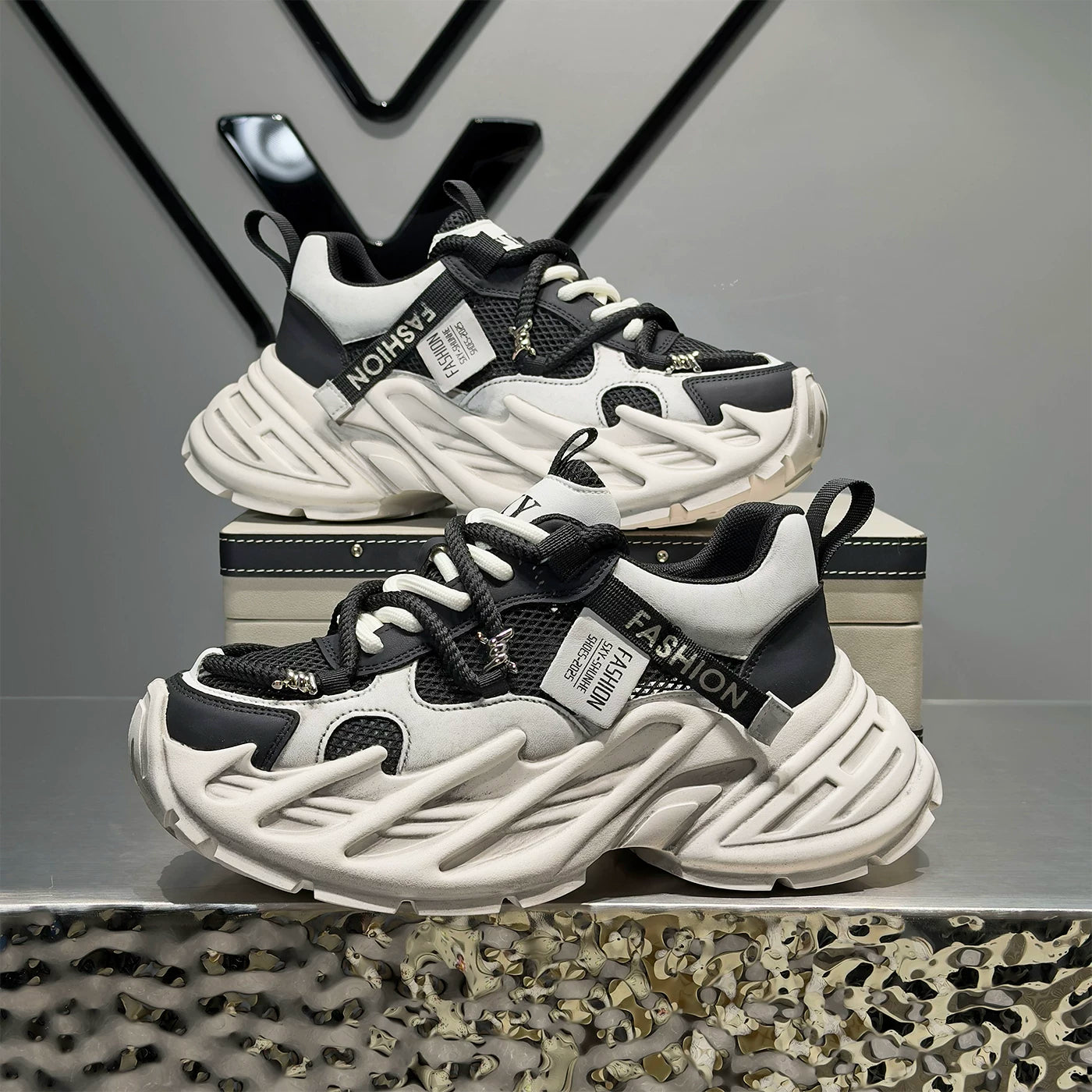 Men's Height-Increasing Platform Breathable Mesh Chunky Dad Sneakers 2026 Summer New