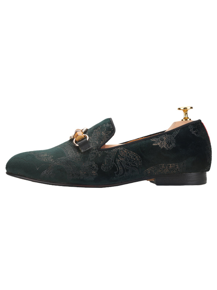 Imported totem jacquard velvet men's slip-on loafers European and American style metal buckle wedding banquet formal smoking shoes large size