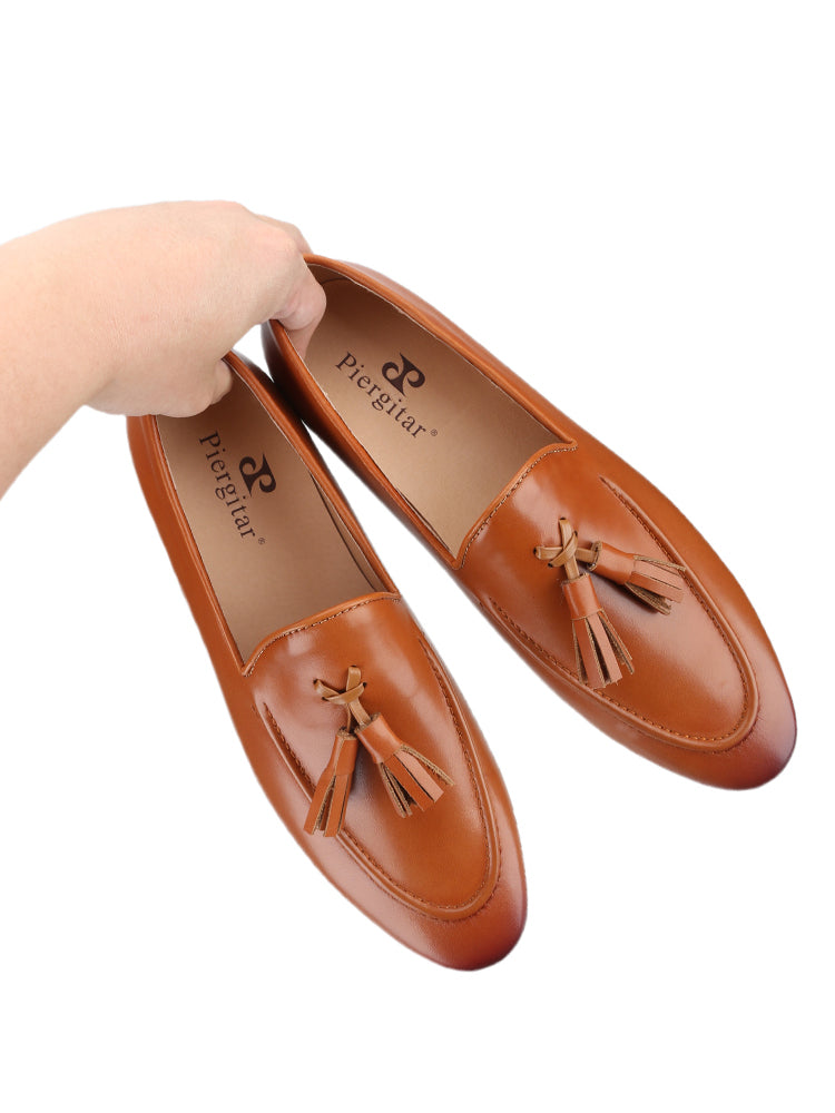 High-end polished cowhide loafers, classic Italian handcrafted formal tassel shoes, fashionable men's smoking shoes