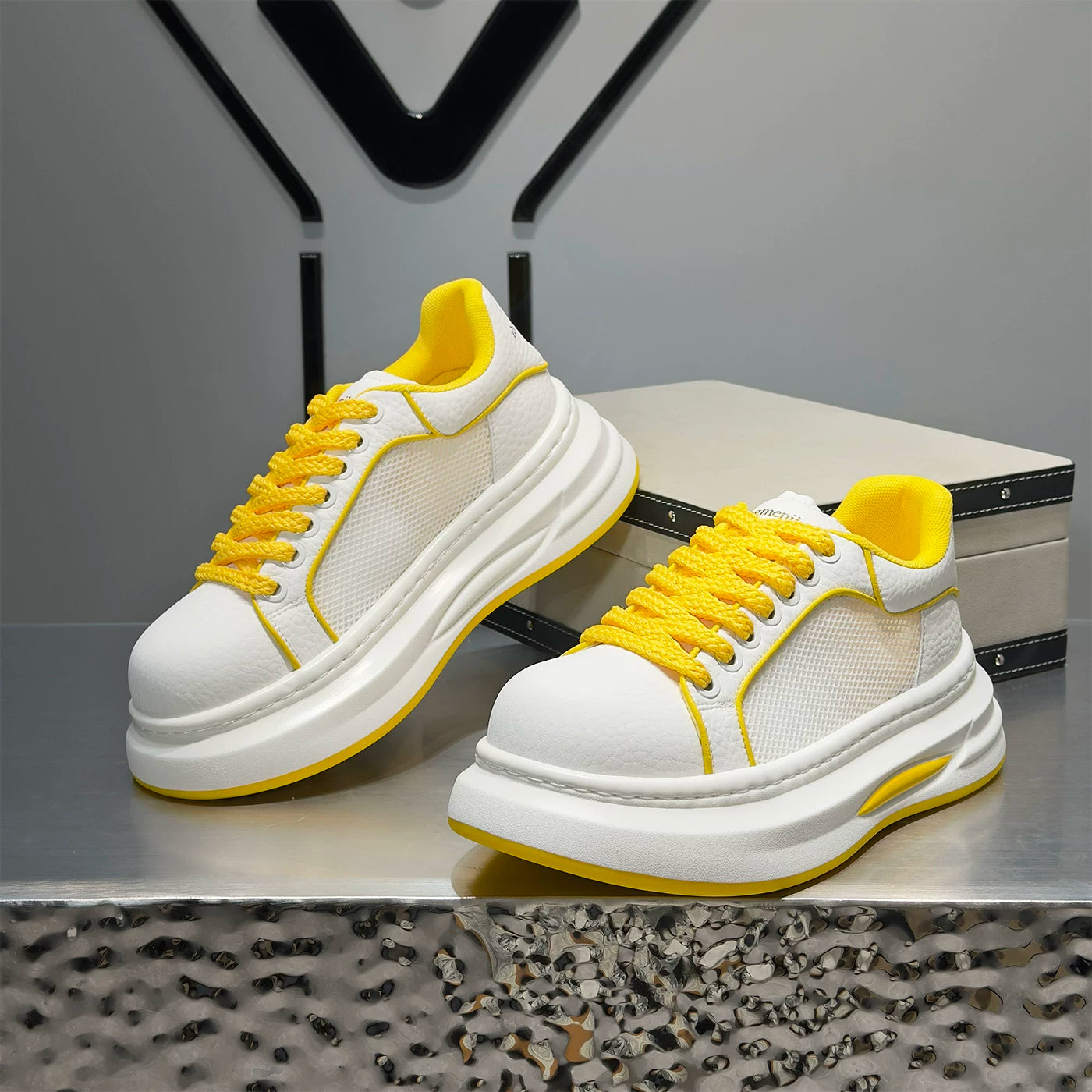 Men's Height-Increasing Platform Breathable Mesh Low-Top White Sneakers Summer