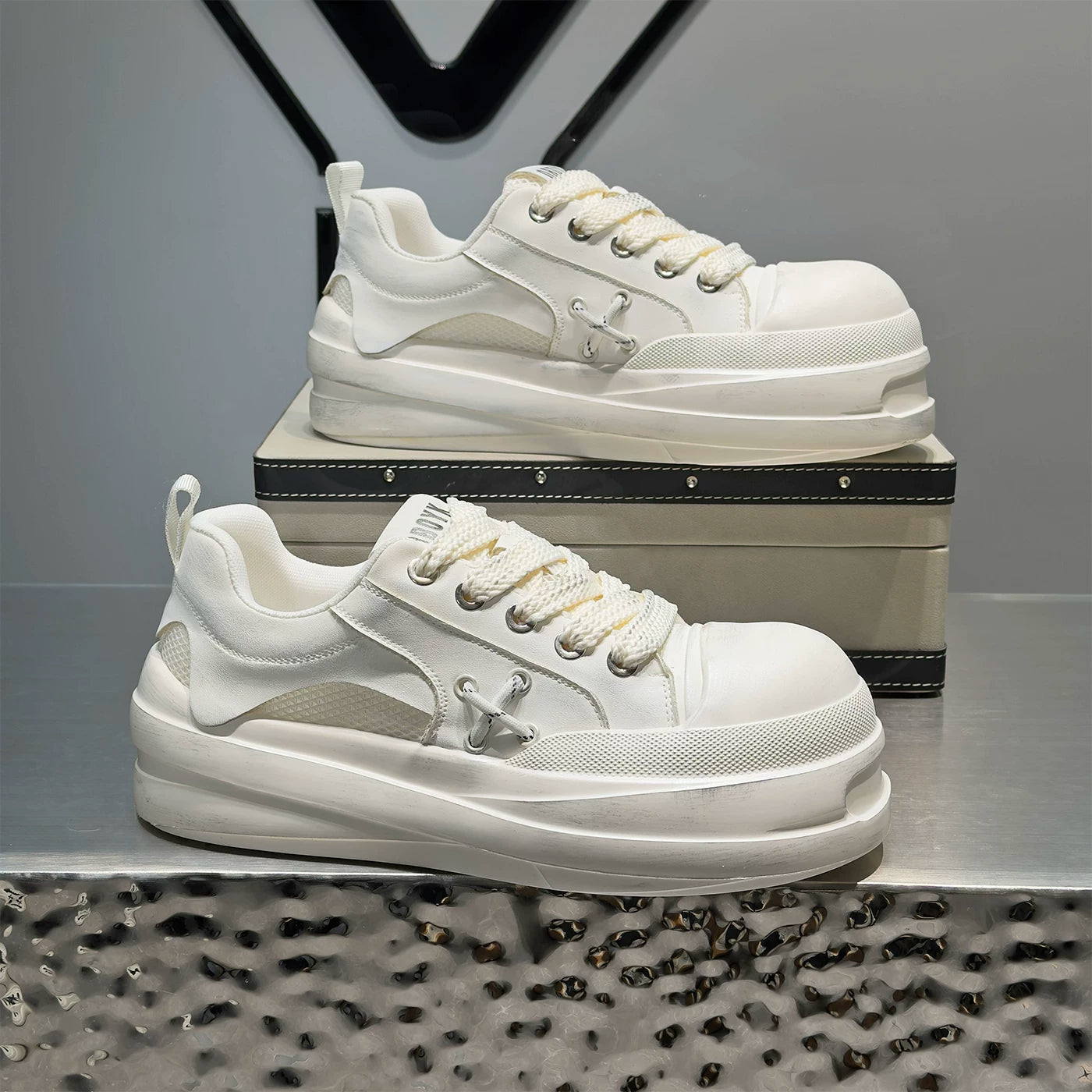Men's Height-Increasing Platform Lace-Up Low-Top Retro Skate Shoes Summer