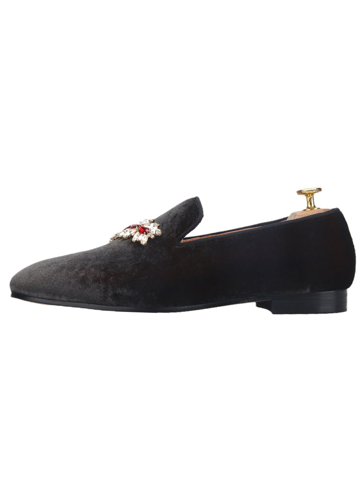 Imported gray and red velvet men's yuppie loafers metal rhinestone buckle slip-on smoking shoes loafers wedding banquet