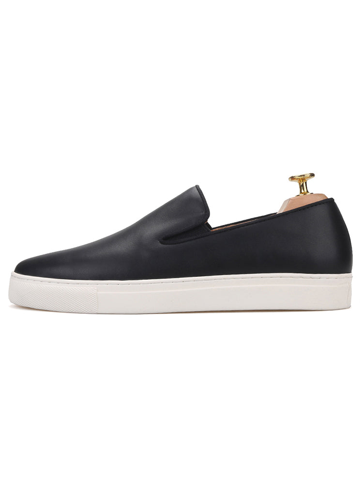 Handmade black cowhide men's slip-on white-soled shoes British style trendy slip-on loafers suitable for dates