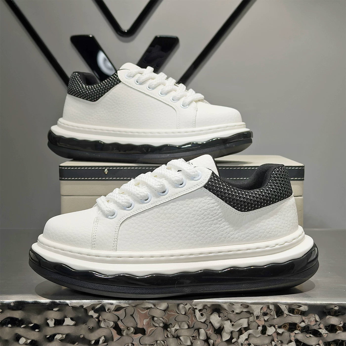 Men's Height-Increasing Platform Lace-Up Low-Top Minimalist White Sneakers Spring