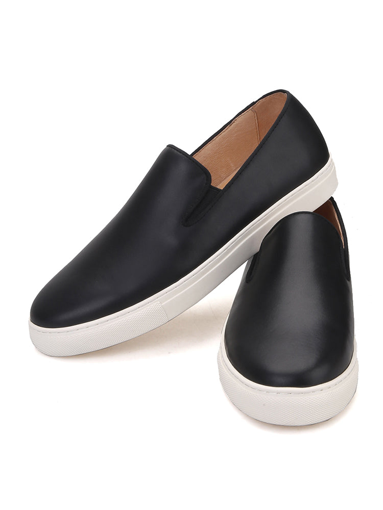 Handmade black cowhide men's slip-on white-soled shoes British style trendy slip-on loafers suitable for dates