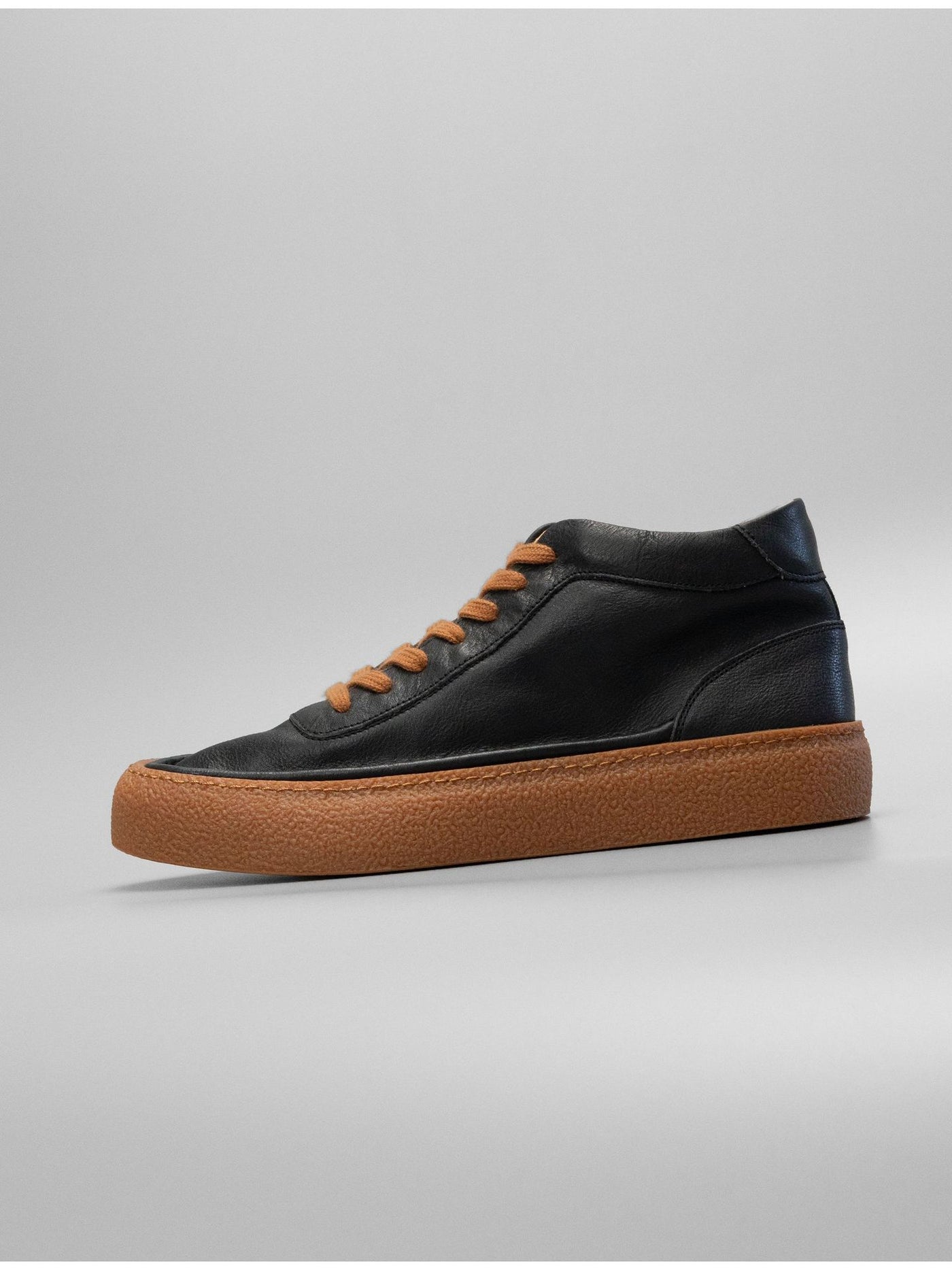 European station 2024 new retro solid color trendy shoes black cowhide sneakers versatile genuine leather mid-top men's casual shoes 8