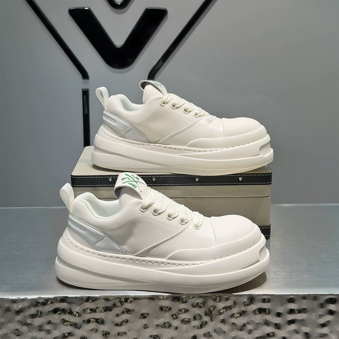 Men's Height-Increasing Platform Low-Top Big-Toe Chunky Dad Sneakers 2026 Summer New