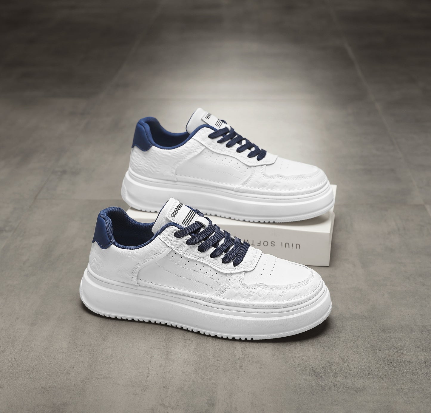 Men's 2026 new winter versatile trendy retro genuine leather white sneakers chunky sole height increasing athletic casual streetwear shoes