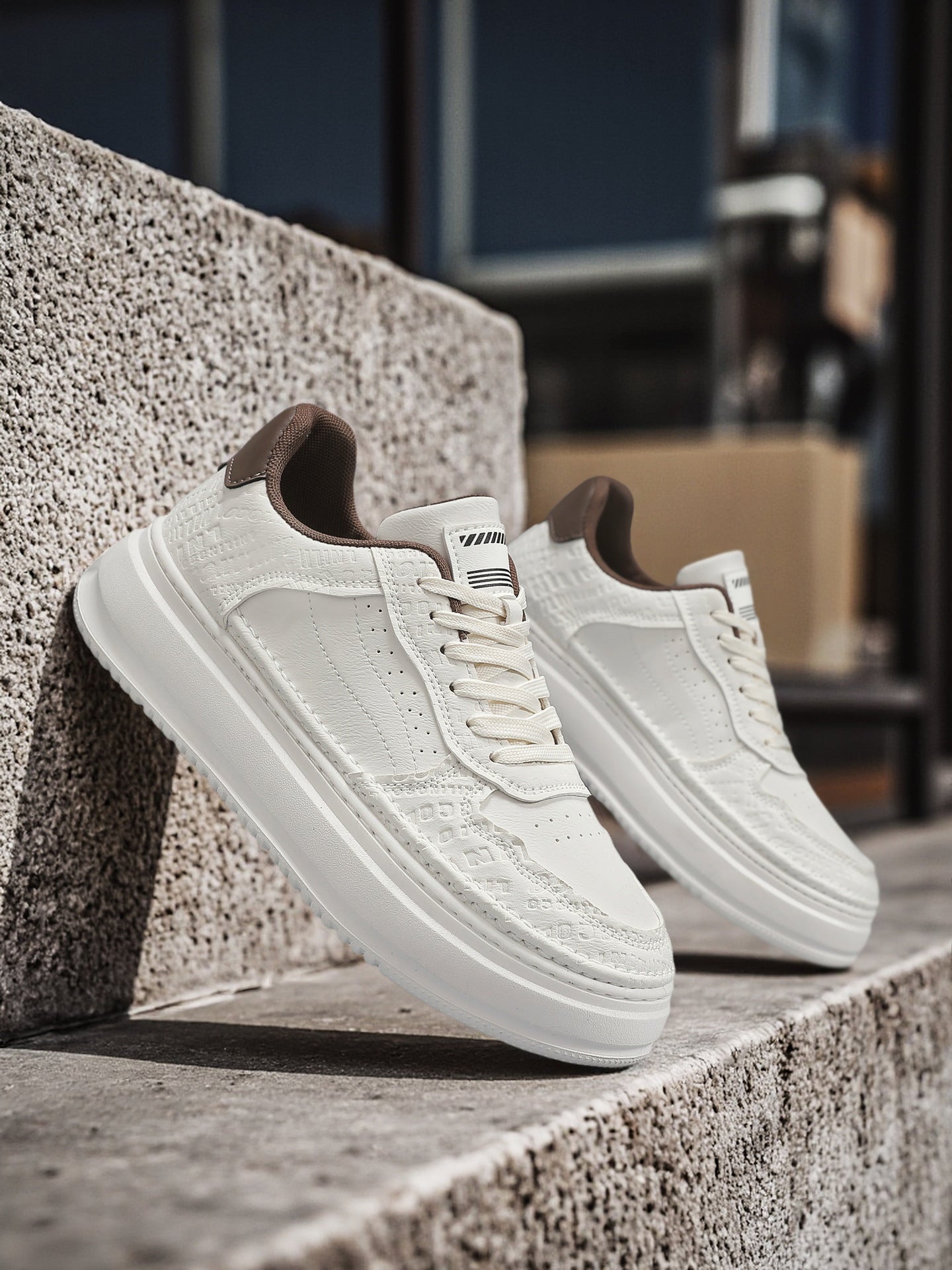 Men's 2026 new winter versatile trendy retro genuine leather white sneakers chunky sole height increasing athletic casual streetwear shoes