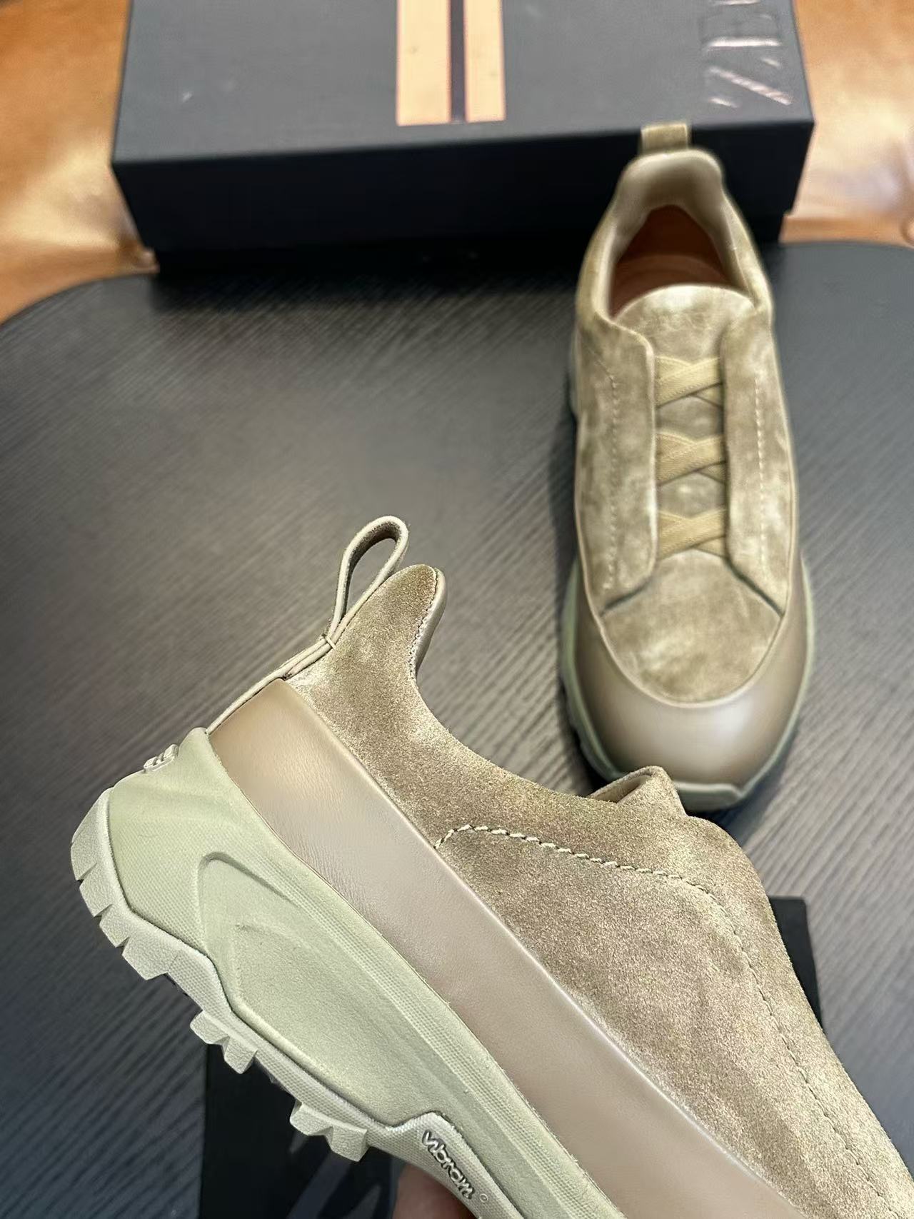 Cross-border zz men's suede casual shoes outdoor sports shoes cross elastic band thick sole light sole low ankle shoes men