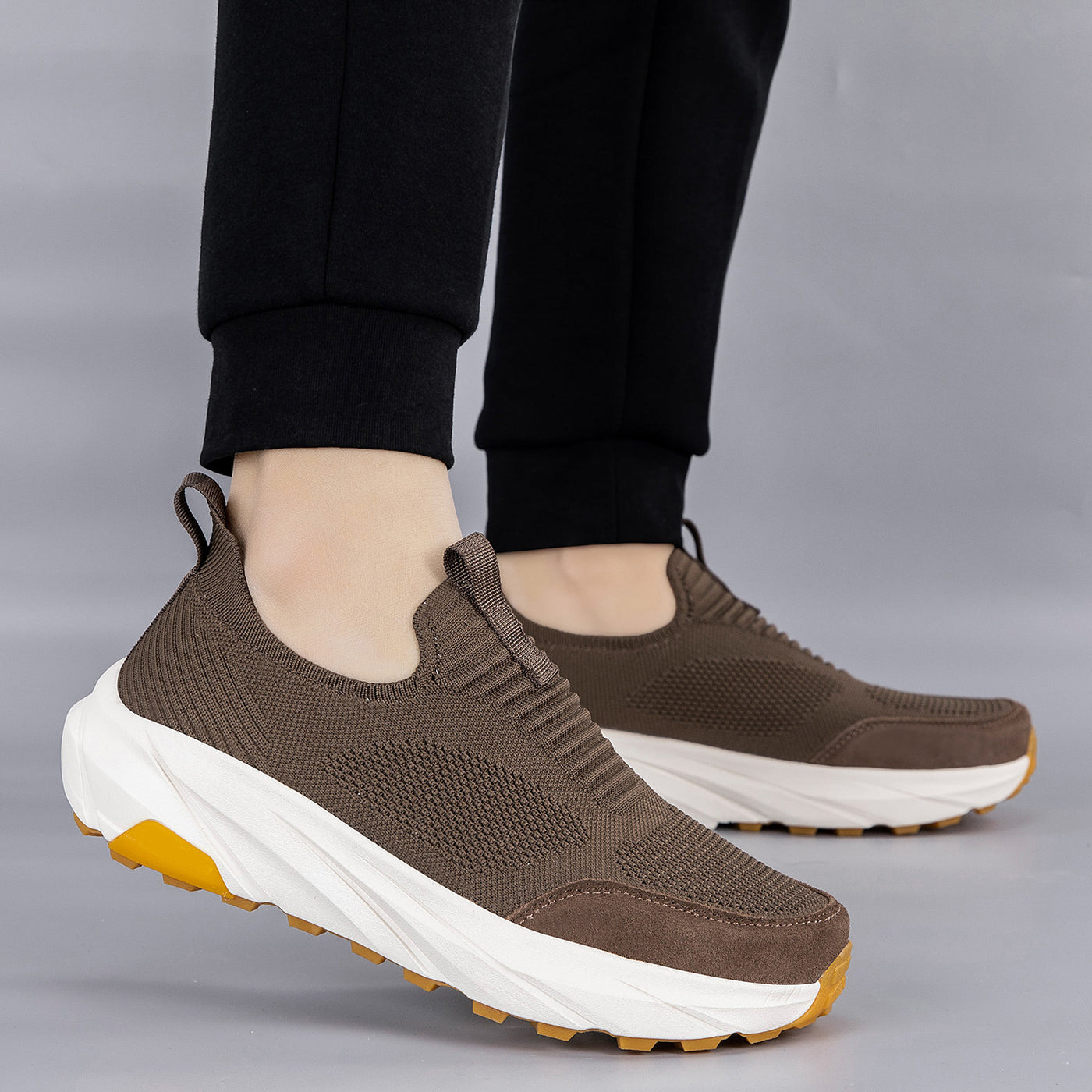 Summernew arrival wide toe men's breathable mesh walking shoes lightweight soft bottom slip-on outdoor casual sports shoes 3